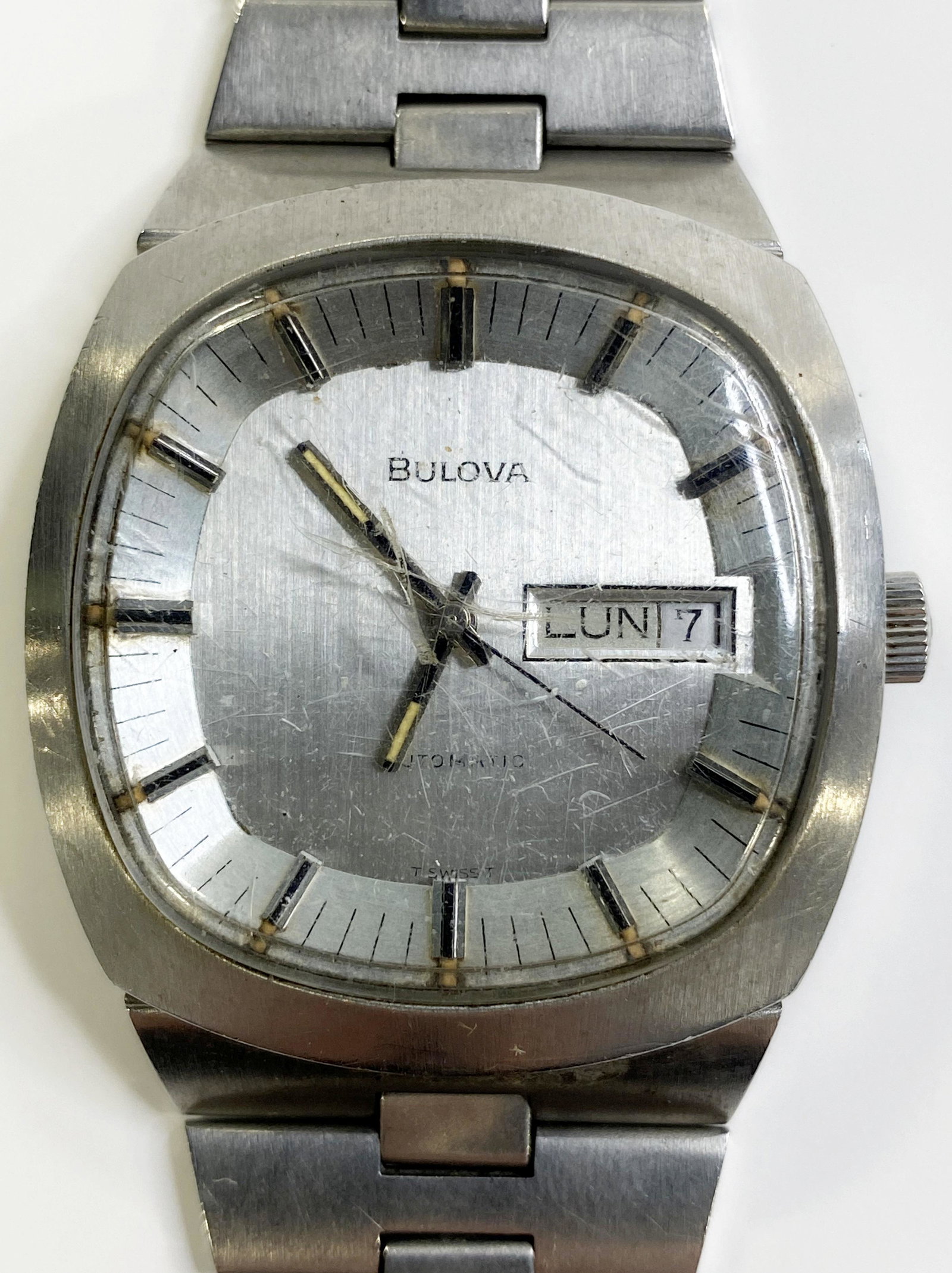 VINTAGE BULOVA AUTOMATIC MEN'S WATCH (1 of 12)