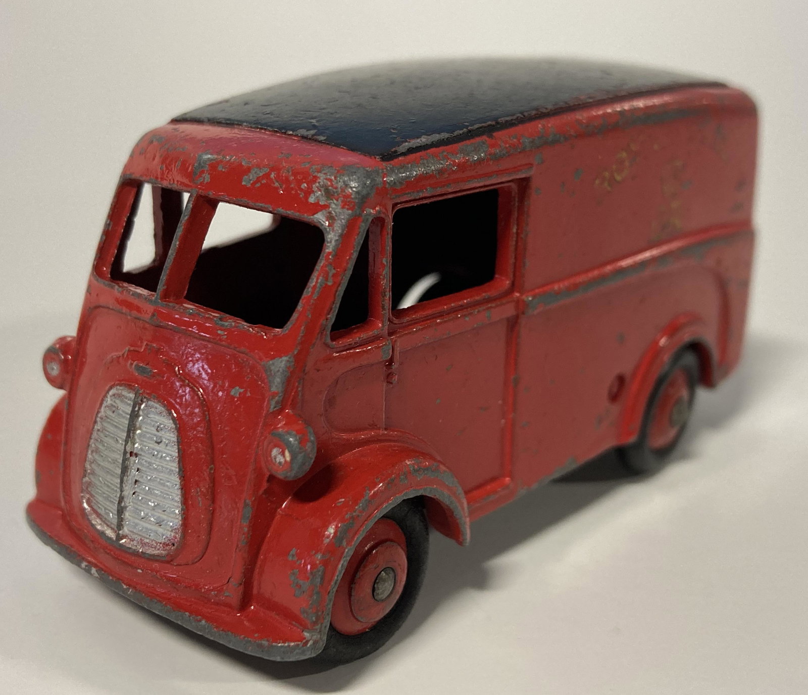 VINTAGE DINKY TOYS ROYAL MAIL #260 (1 of 3)
