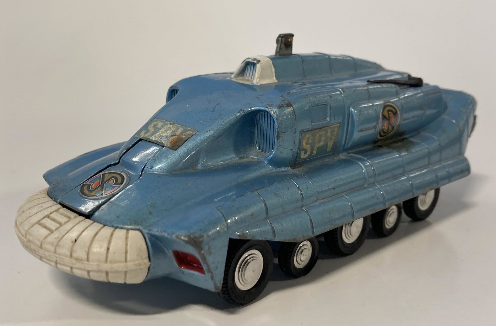 VINTAGE DINKY TOYS SPECTRUM PURSUIT VEHICULE #104 (1 of 5)