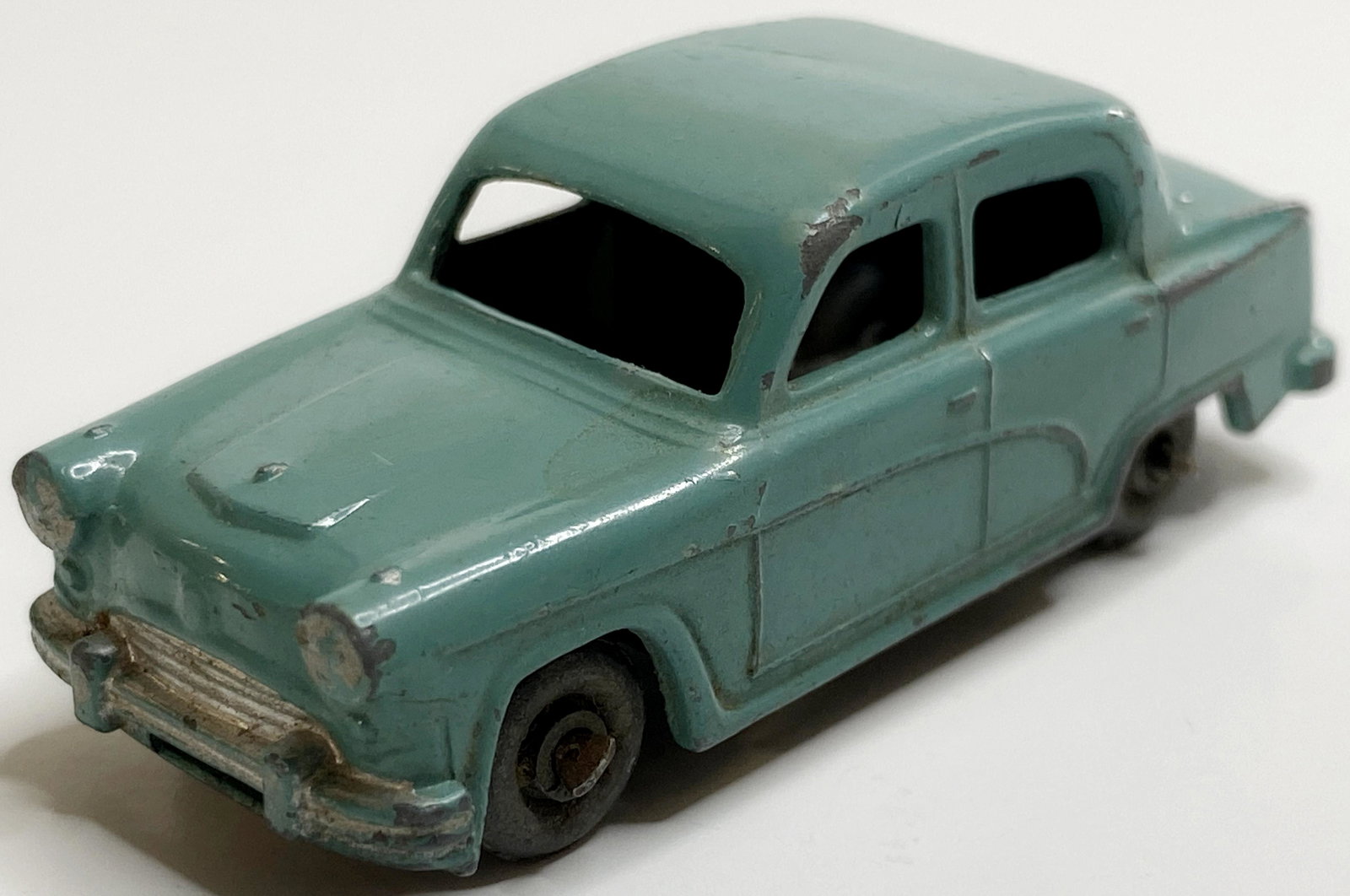VINTAGE LESNEY MATCHBOX AUSTIN A50 #36 (1 of 3)