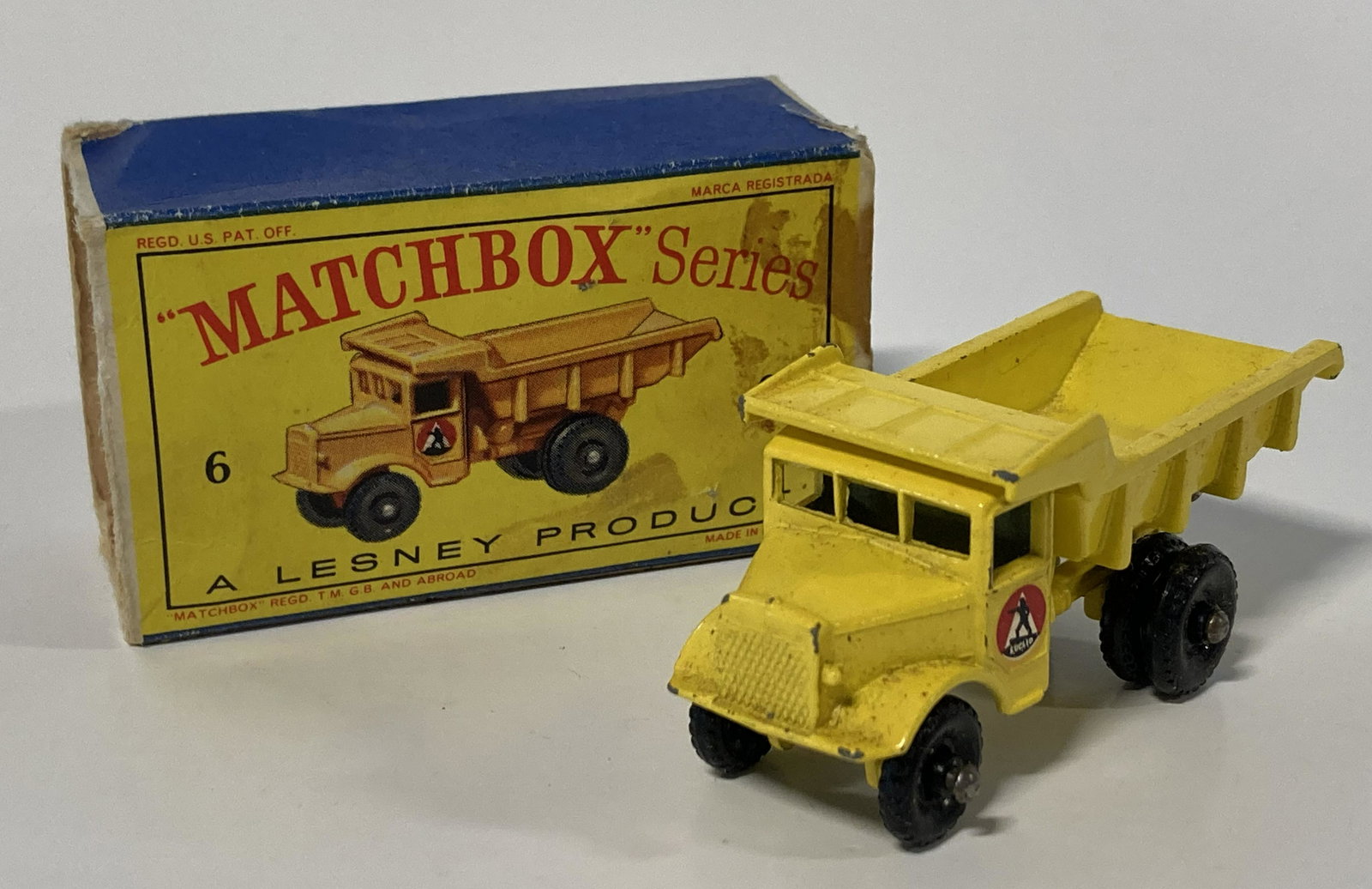 VINTAGE LESNEY MATCHBOX DUMPER TRUCK WITH BOX #6 (1 of 7)