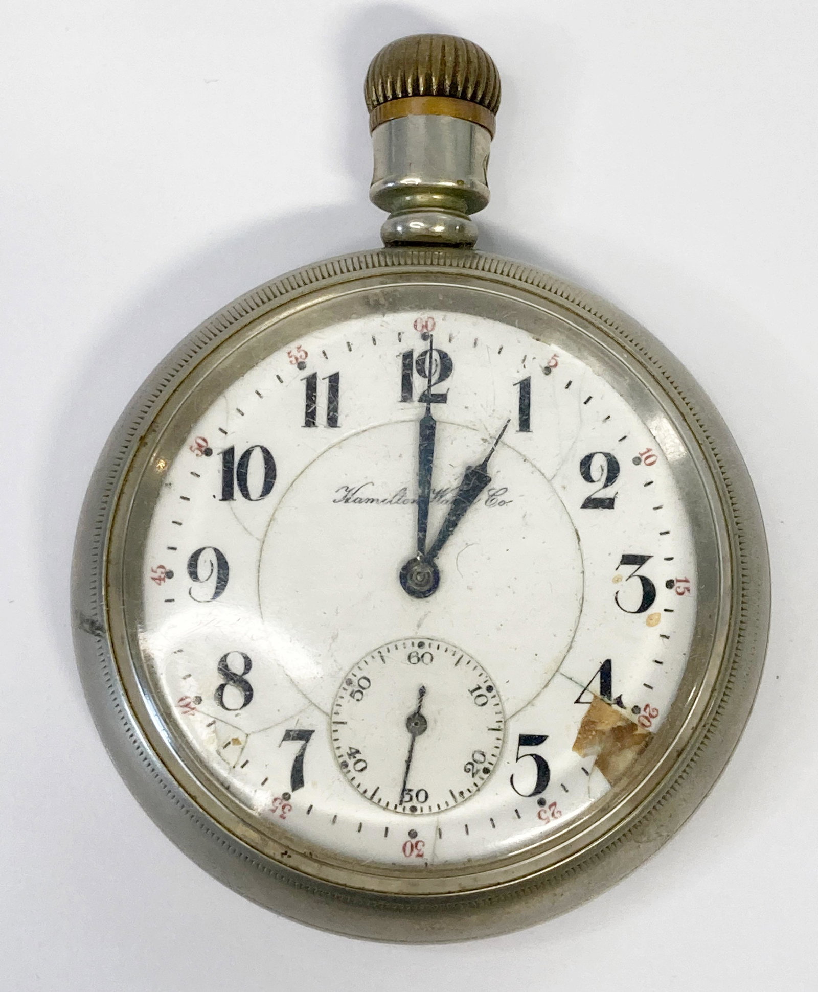 ANTIQUE HAMILTON 21 JEWELS POCKET WATCH: ANTIQUE HAMILTON 21 JEWELS POCKET WATCH The watch is pre-owned and runs. Diameter: 2 1/4 in *We can't garantee that the watch keeps accurate time, it wasn't tested long enough* SHIPPING FEE CANADA 15,