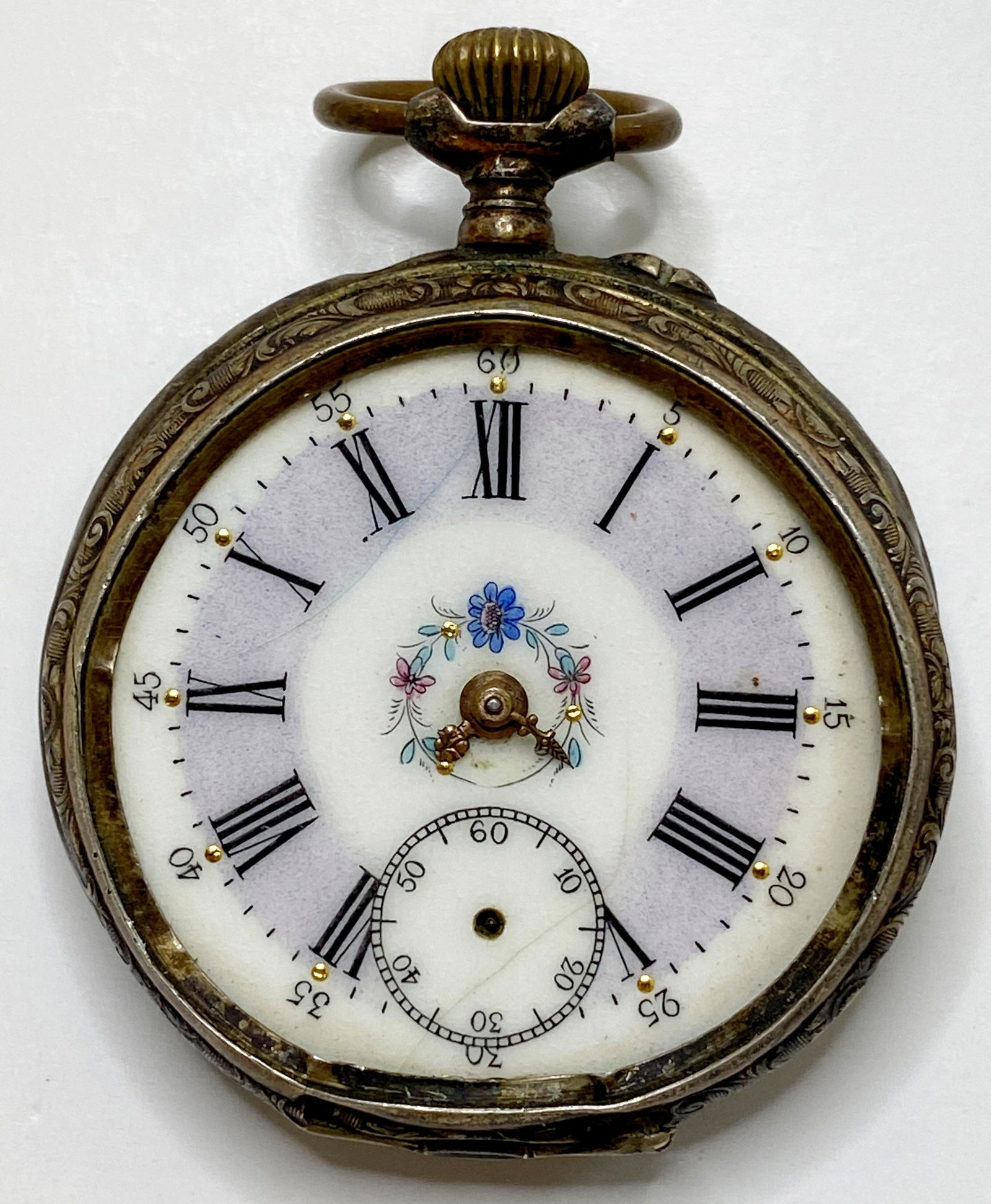 ANTIQUE SILVER POCKET WATCH: ANTIQUE SILVER POCKET WATCH The watch is pre-owned and doesn't run. Diameter: 1 3/4 in SHIPPING FEE CANADA 15,00$ USA 20.00$ Combined shipping is available for an extra fee, but only on items won on t