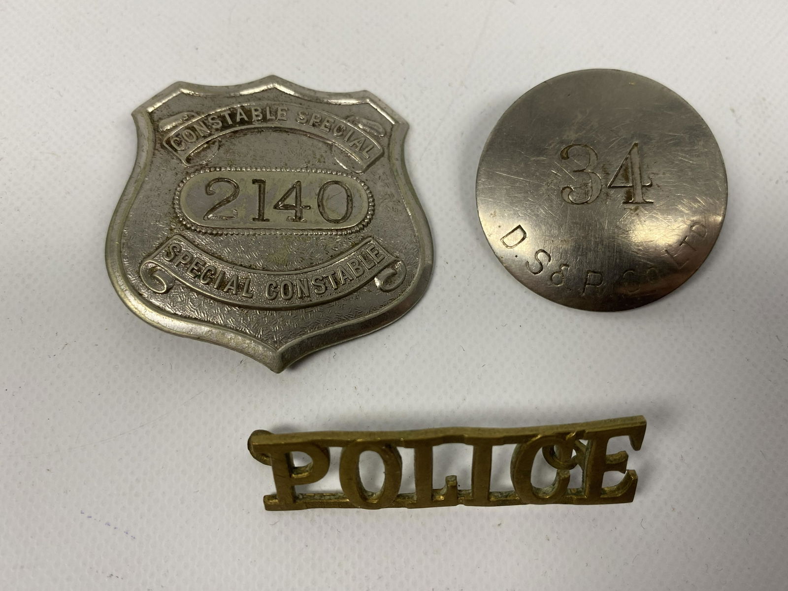 VINTAGE CANADA POLICE BADGES LOT OF 3 (1 of 2)