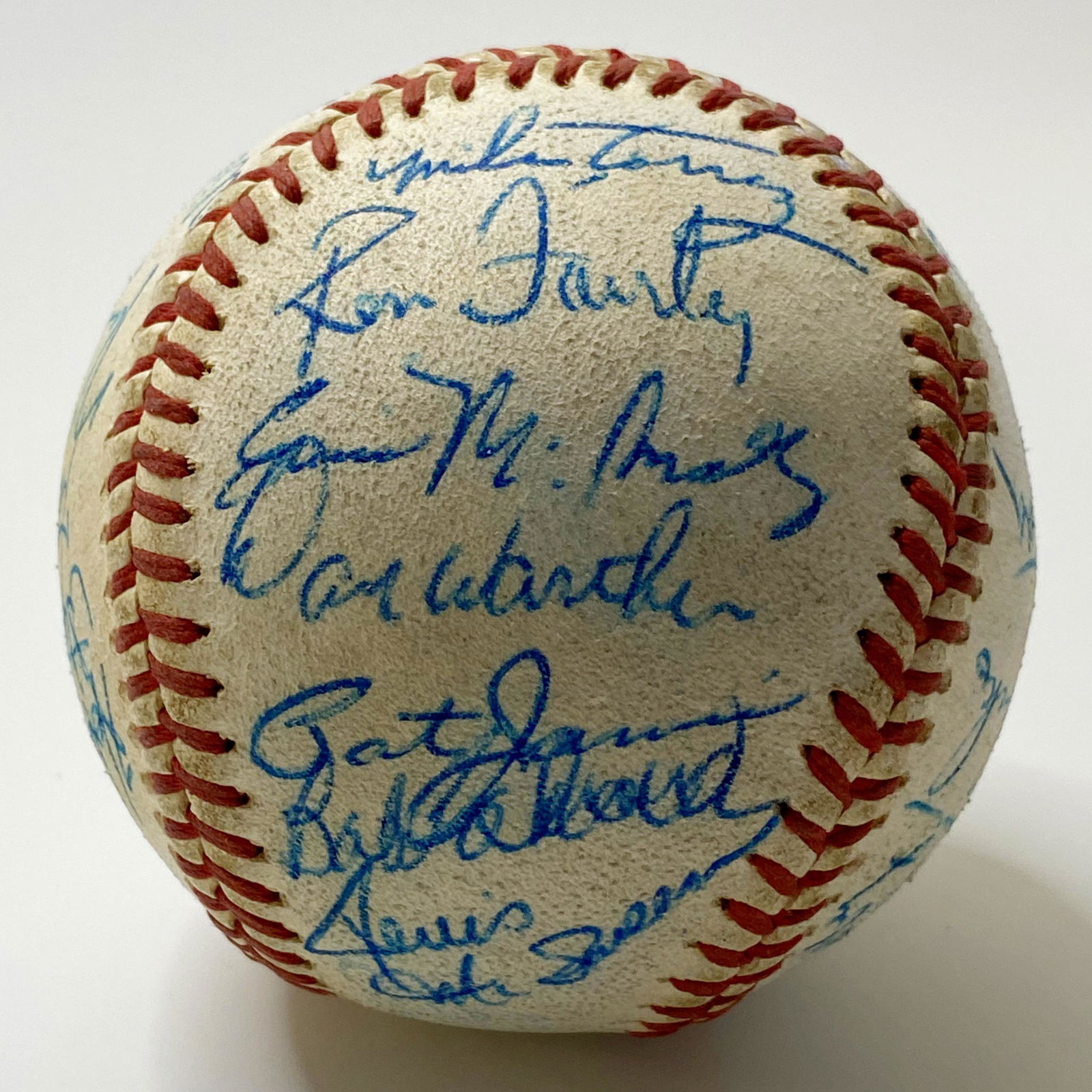 1970'S MONTREAL EXPOS TEAM AUTOGRAPHED BASEBALL BY 27 (1 of 4)