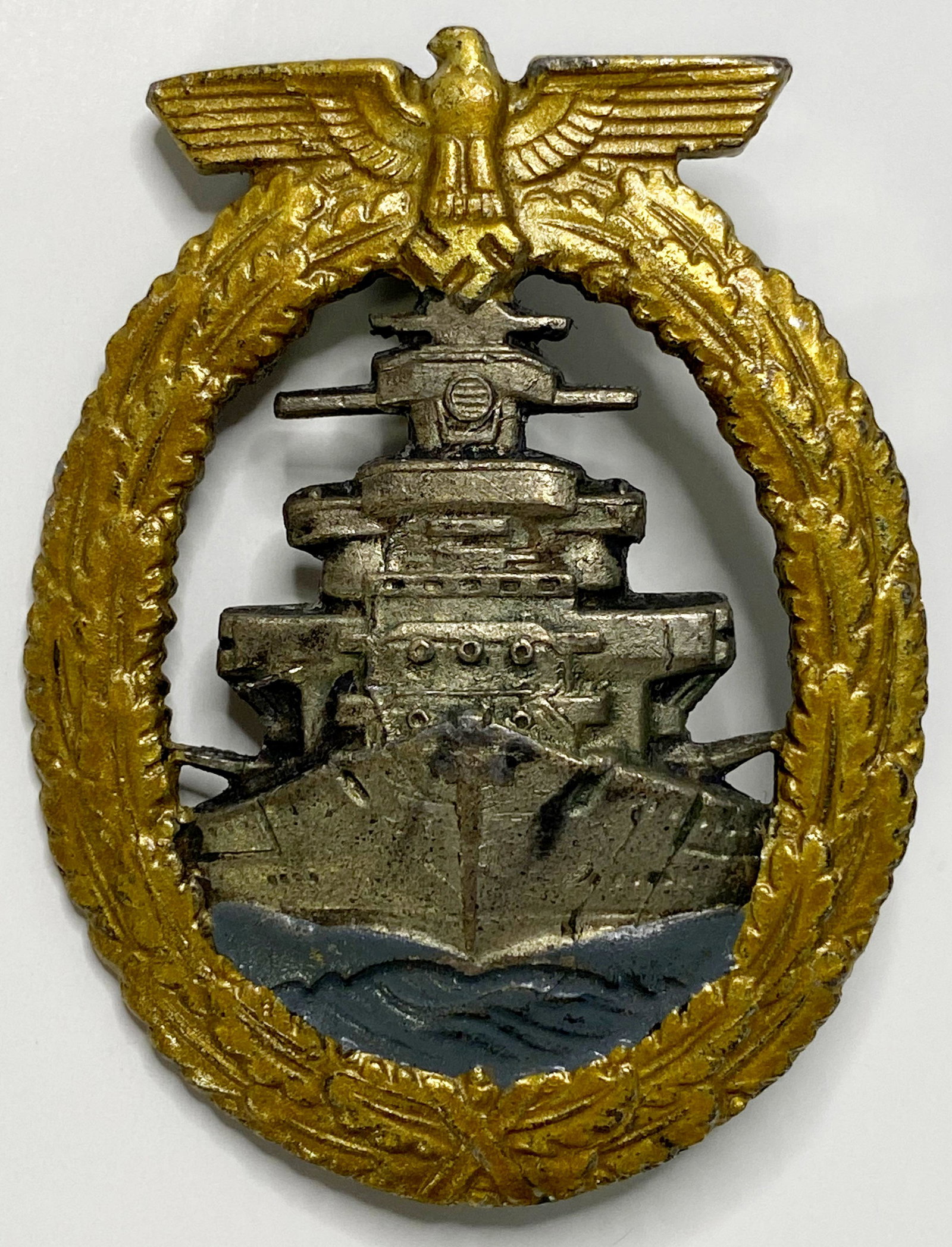 1939-45 WW2 GERMAN KRIEGS MARINE HIGH SEAS BADGE (1 of 3)
