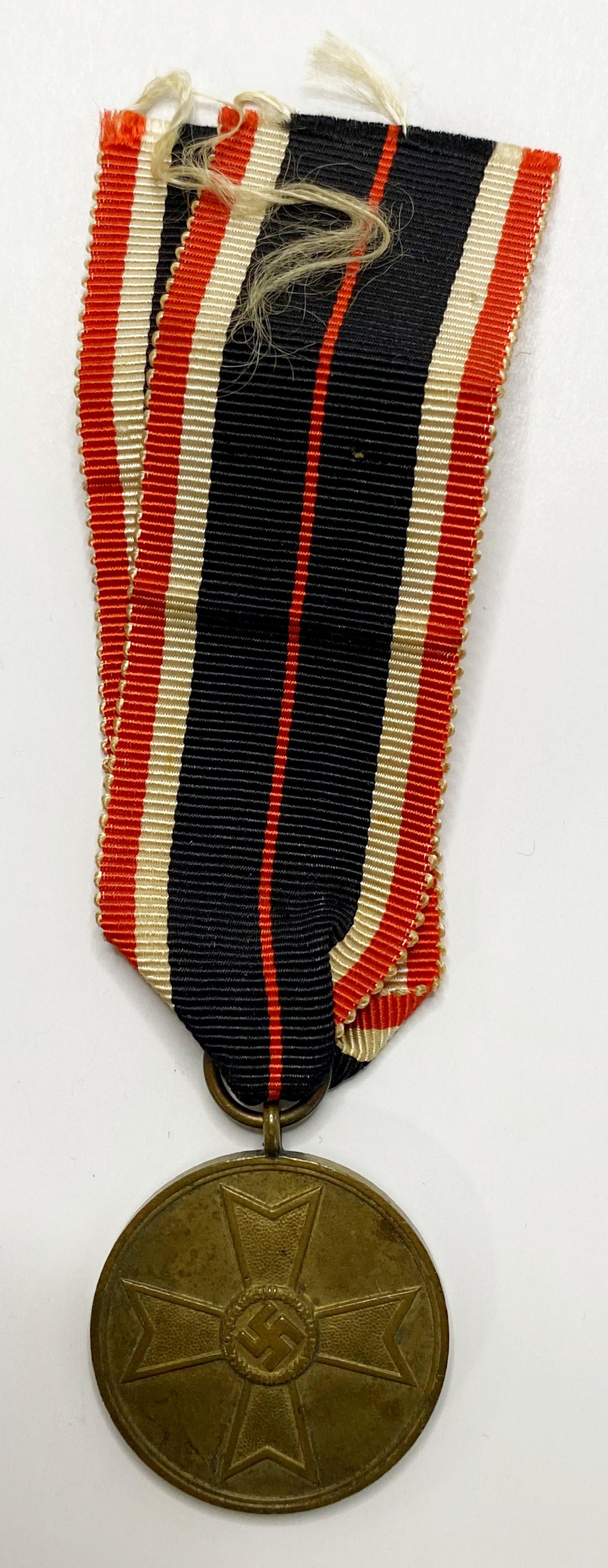 1939-45 WW2 GERMAN MEDAL (1 of 3)