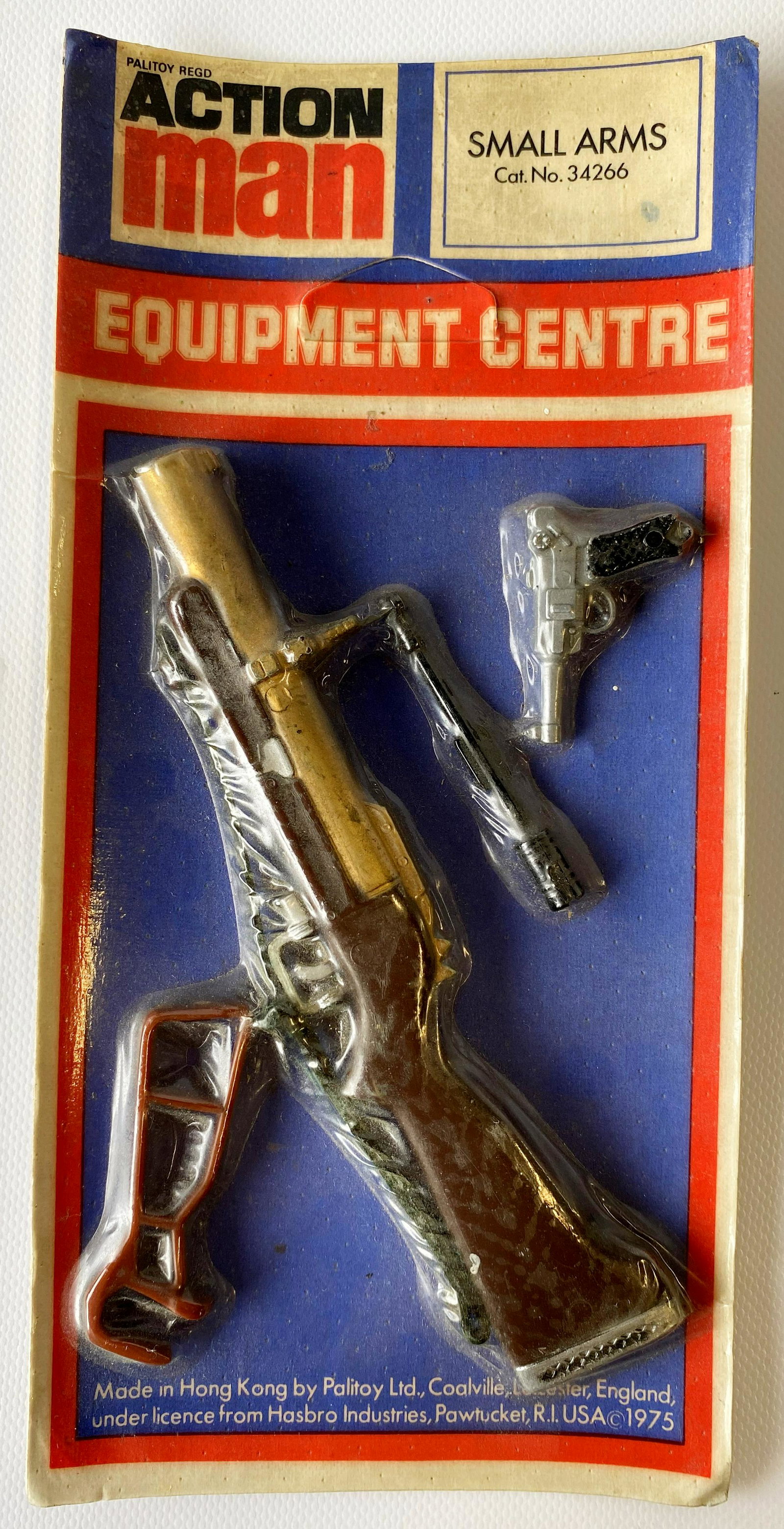 1975 HASBRO GI JOE SMALL ARMS CAT. NO. 34266: 1975 HASBRO GI JOE SMALL ARMS CAT. NO. 34266 Condition: Mint in package SHIPPING FEE CANADA 6,00$ USA 6,00$ Combined shipping is available for an extra fee, but only on items won on the same date. *Al