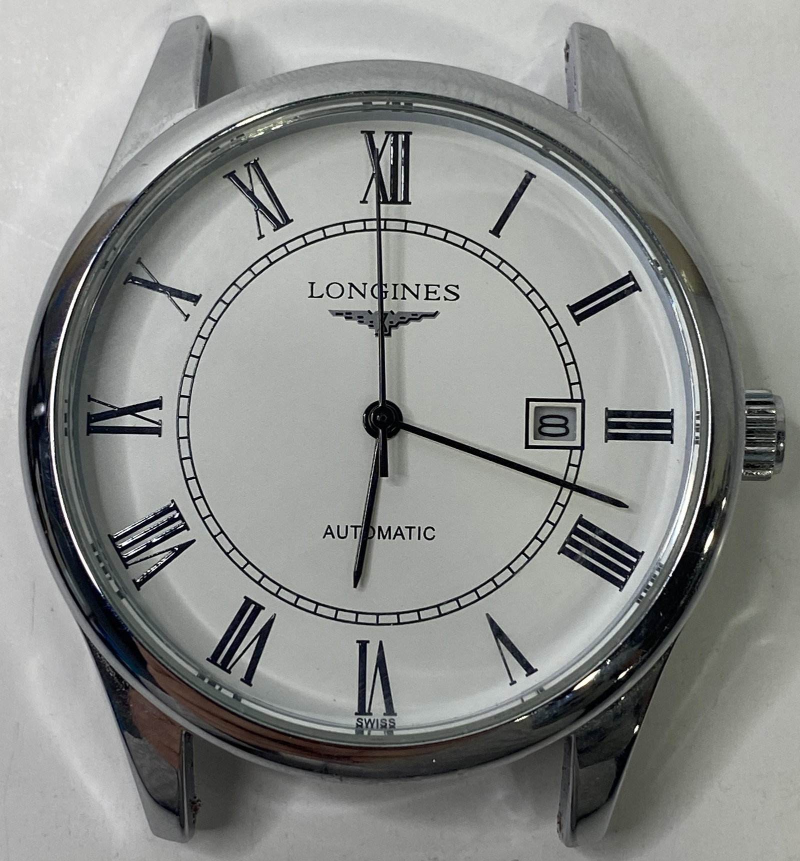 LONGINES AUTOMATIC MEN'S WATCH: LONGINES AUTOMATIC MEN'S WATCH The watch is pre-owned and runs. Diameter: 42 mm *We can't guarantee that the watch keeps accurate time, it wasn't tested long enough* SHIPPING FEE CANADA 20,00$ USA 30,