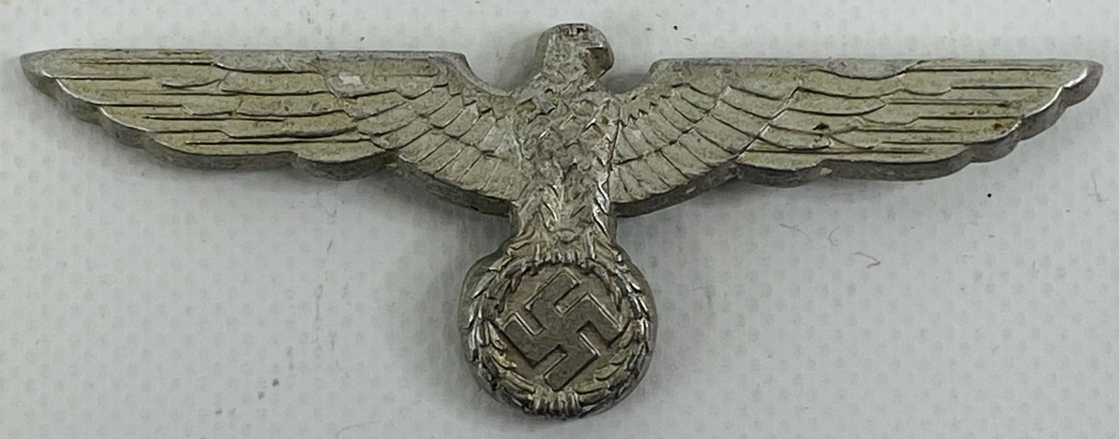1939-45 WW2 GERMAN EAGLE CAP BADGE (1 of 2)