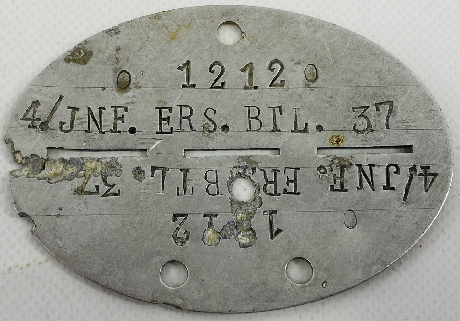 1939-45 WW2 GERMAN SOLDIER DOG TAG: 1939-45 WW2 GERMAN SOLDIER DOG TAG The tag is pre-owned. SHIPPING FEE CANADA 4.00$ USA 4.00$ Combined shipping is available for an extra fee, but only on items won on the same date. *All prices are in