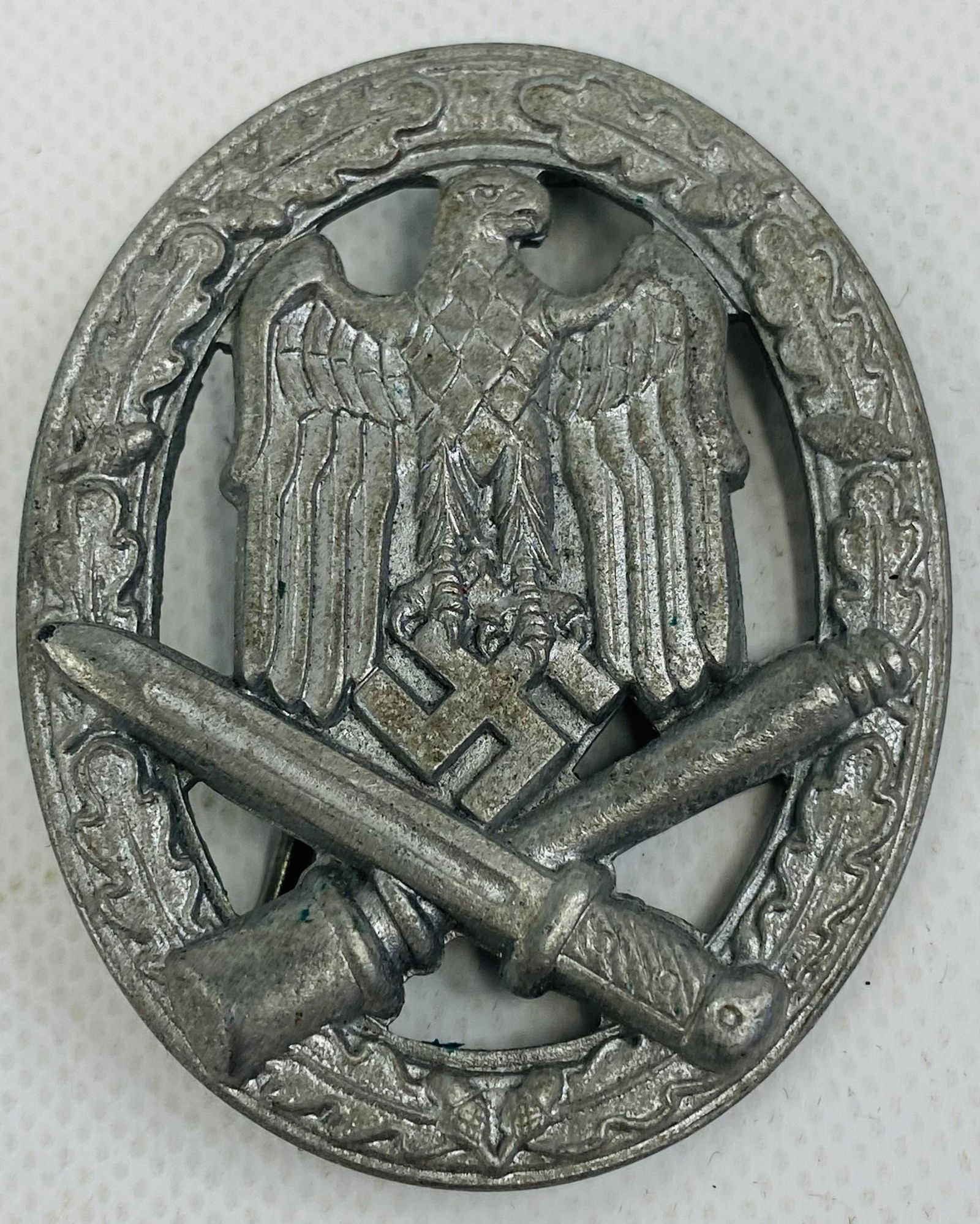 1939-45 WW2 GERMAN GENERAL ASSAULT BADGE (1 of 2)