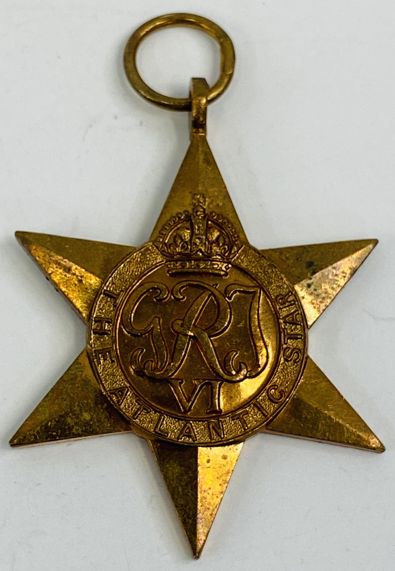 1939-45 WW2 CANADA ATLANTIC STAR MEDAL: 1939-45 WW2 CANADA ATLANTIC STAR MEDAL The medal is pre-owned. Unamed SHIPPING FEE CANADA 4.00$ USA 4.00$ Combined shipping is available for an extra fee, but only on items won on the same date. *All
