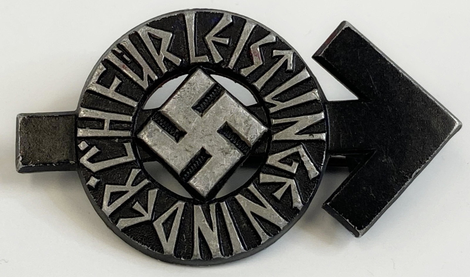 1939-45 WW2 GERMAN BADGE (1 of 3)