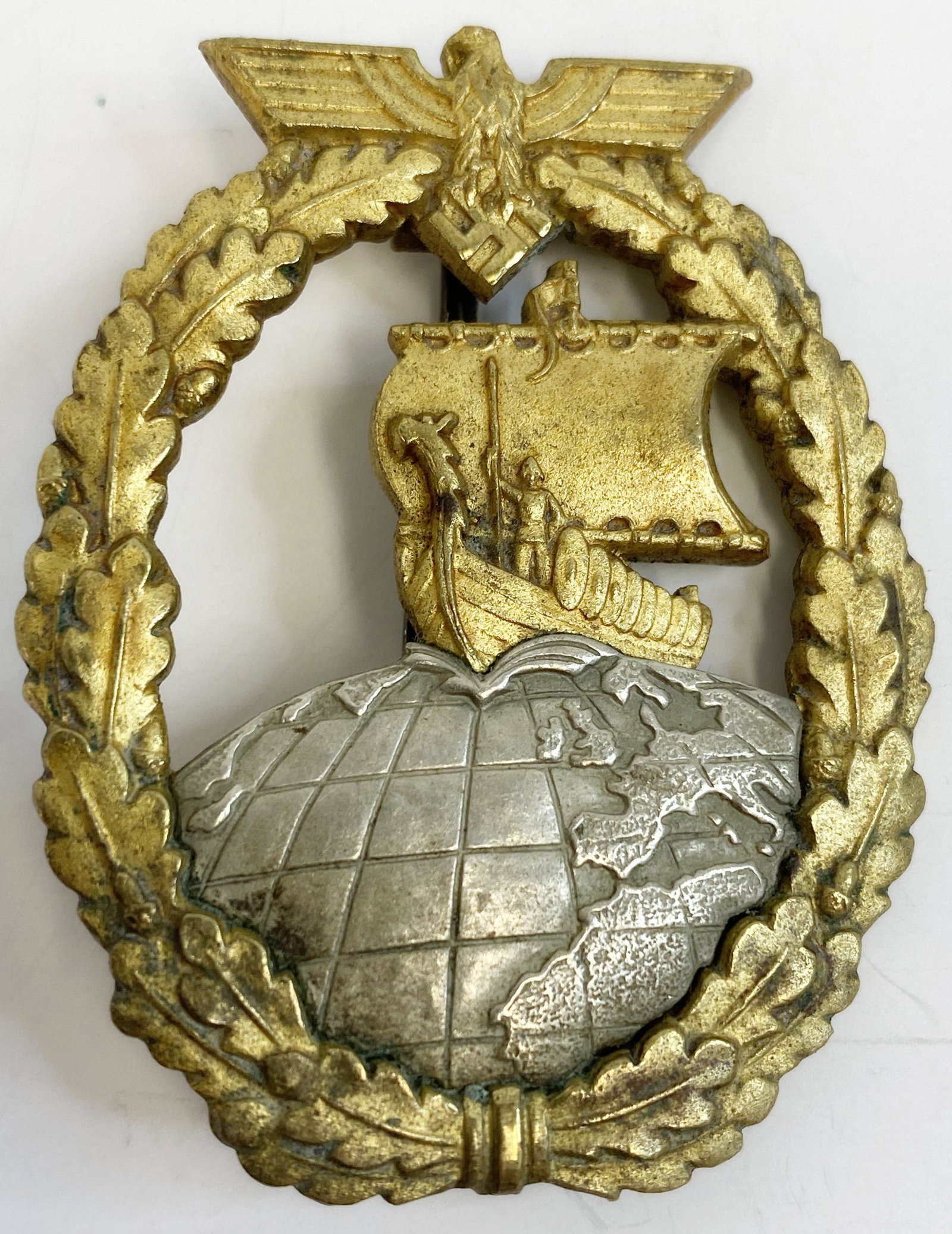 1939-45 WW2 GERMAN KREIGSMARINE AUXILIARY CRUISER BADGE (1 of 2)