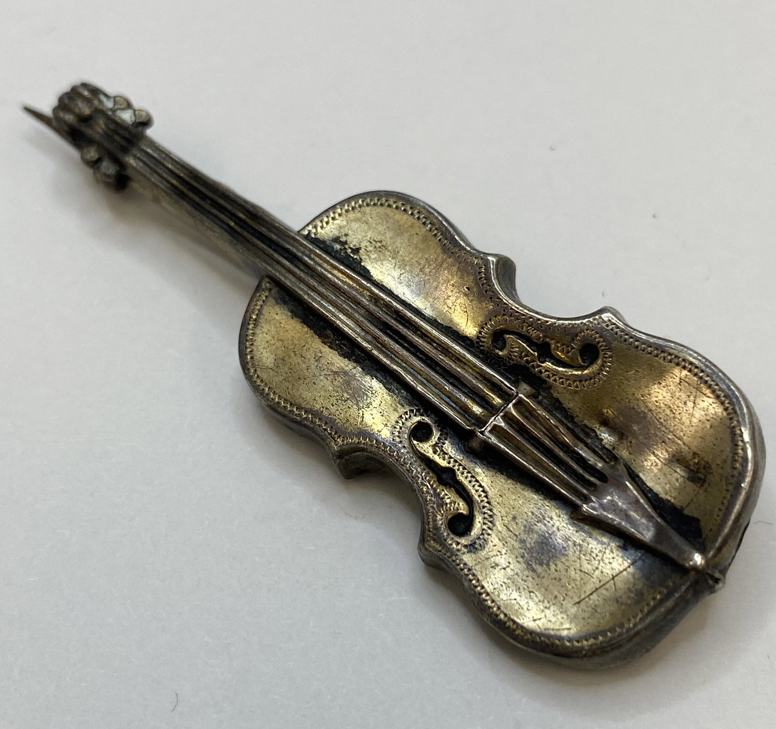 ANTIQUE STERLING SILVER VIOLIN BROOCH (1 of 2)