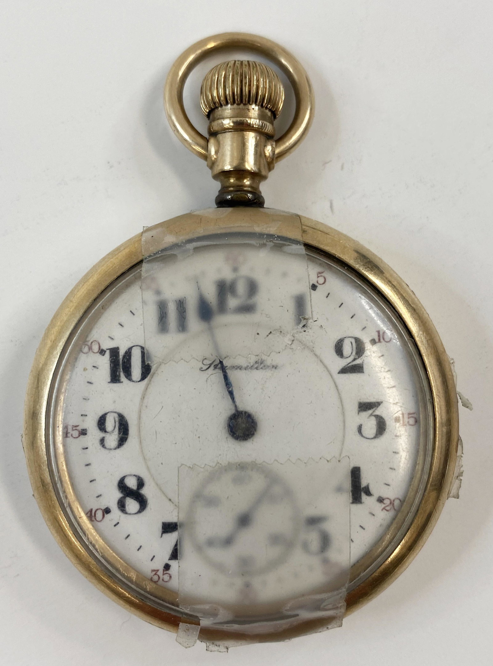 ANTIQUE HAMILTON 21 JEWELS GOLD FILLED POCKET WATCH: ANTIQUE HAMILTON 21 JEWELS GOLD FILLED POCKET WATCH The watch is pre-owned and doesn't run. Diameter: 2 in SHIPPING FEE CANADA 15.00$ USA 20.00$ Combined shipping is available for an extra fee, but on