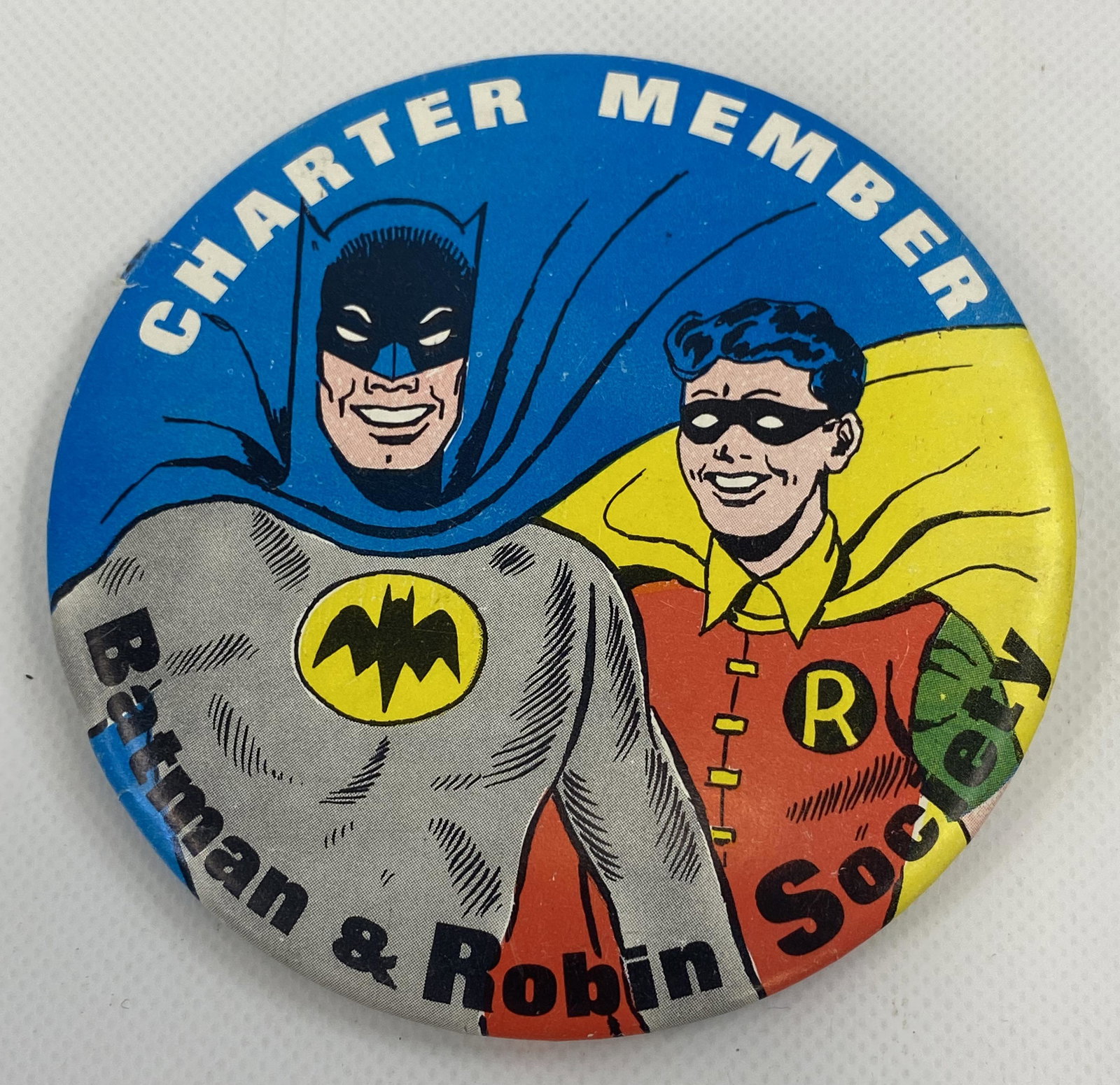 1966 BATMAN & ROBIN SOCIETY CHARTER MEMBER PIN PINBACK (1 of 2)