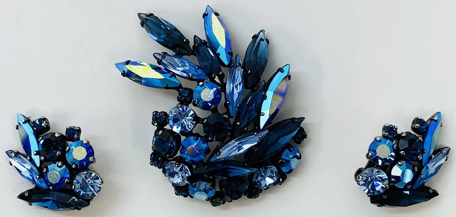 VINTAGE SHERMAN RHINESTONE EARRINGS & BROOCH SET (1 of 3)