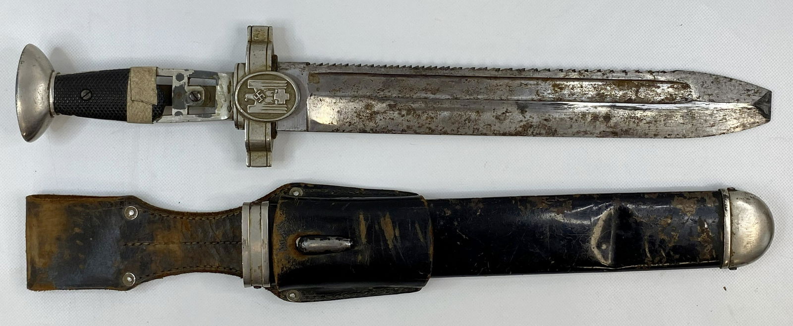 1939-45 WW2 GERMAN RED CROSS HEWER SAW BLADE DAGGER (1 of 8)