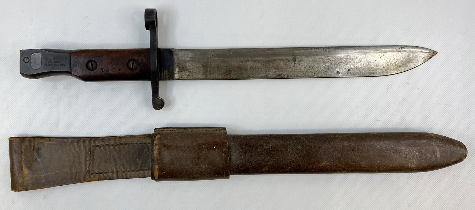 1914-18 WW1 CANADA ROSS RIFLE ARMY BAYONET: 1914-18 WW1 CANADA ROSS RIFLE ARMY BAYONET CONDITION: Pre-owned SIZE : 15 1/2 inches long SHIPPING FEE CANADA 20.00$ USA 25.00$ Combined shipping is available for an extra fee, but only on items won o