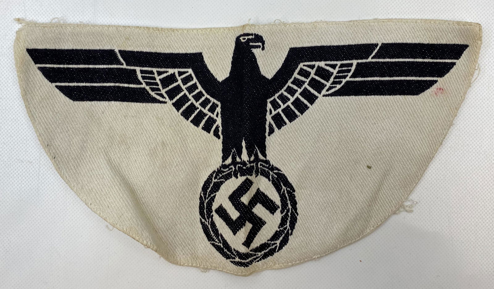 1939-45 WW2 GERMAN SPORTS SHIRT CREST (1 of 2)