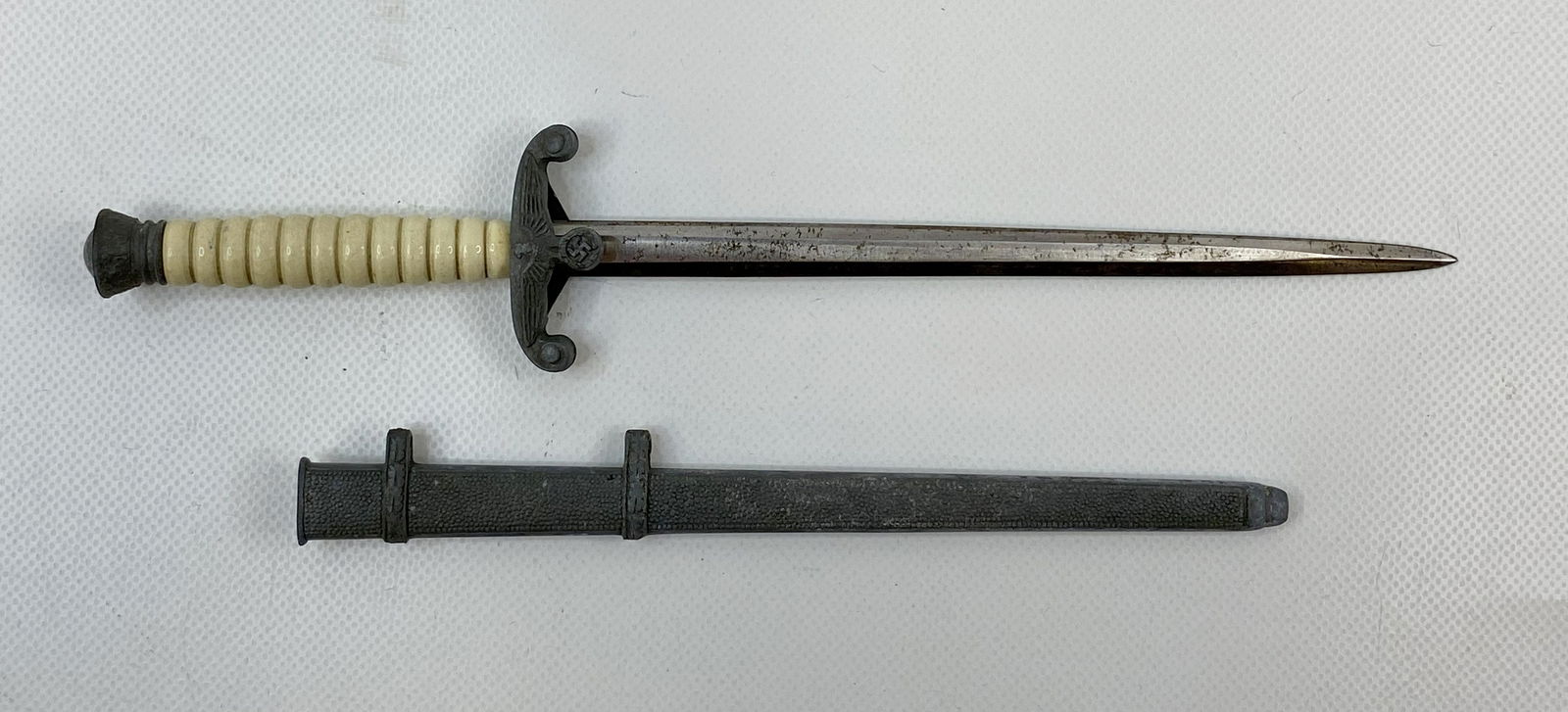 1939-45 WW2 GERMAN LUFTWAFFE LETTER OPENER DAGGER (1 of 6)