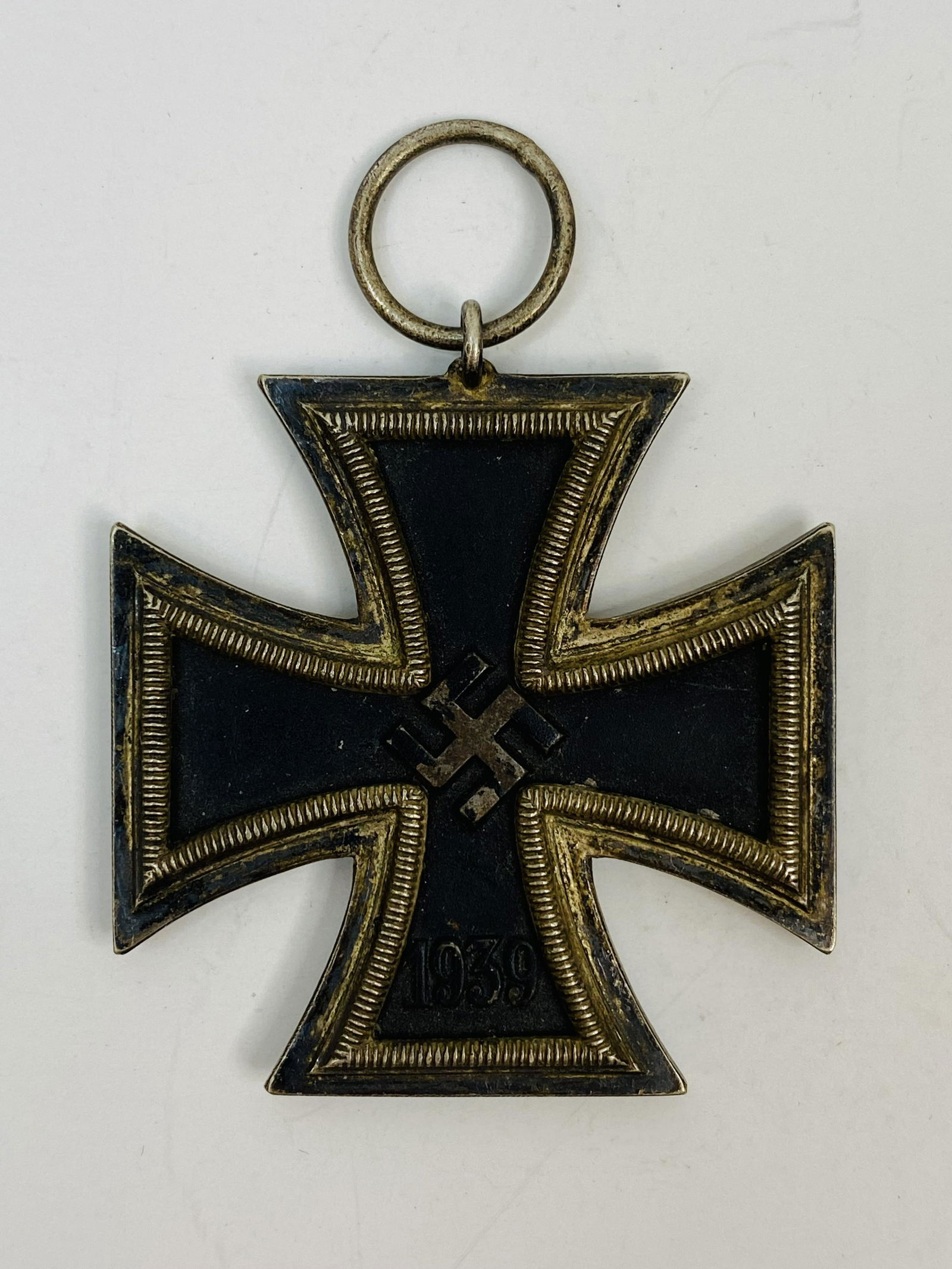 1939-45 WW2 GERMAN IRON CROSS SECOND CLASS MEDAL (1 of 4)