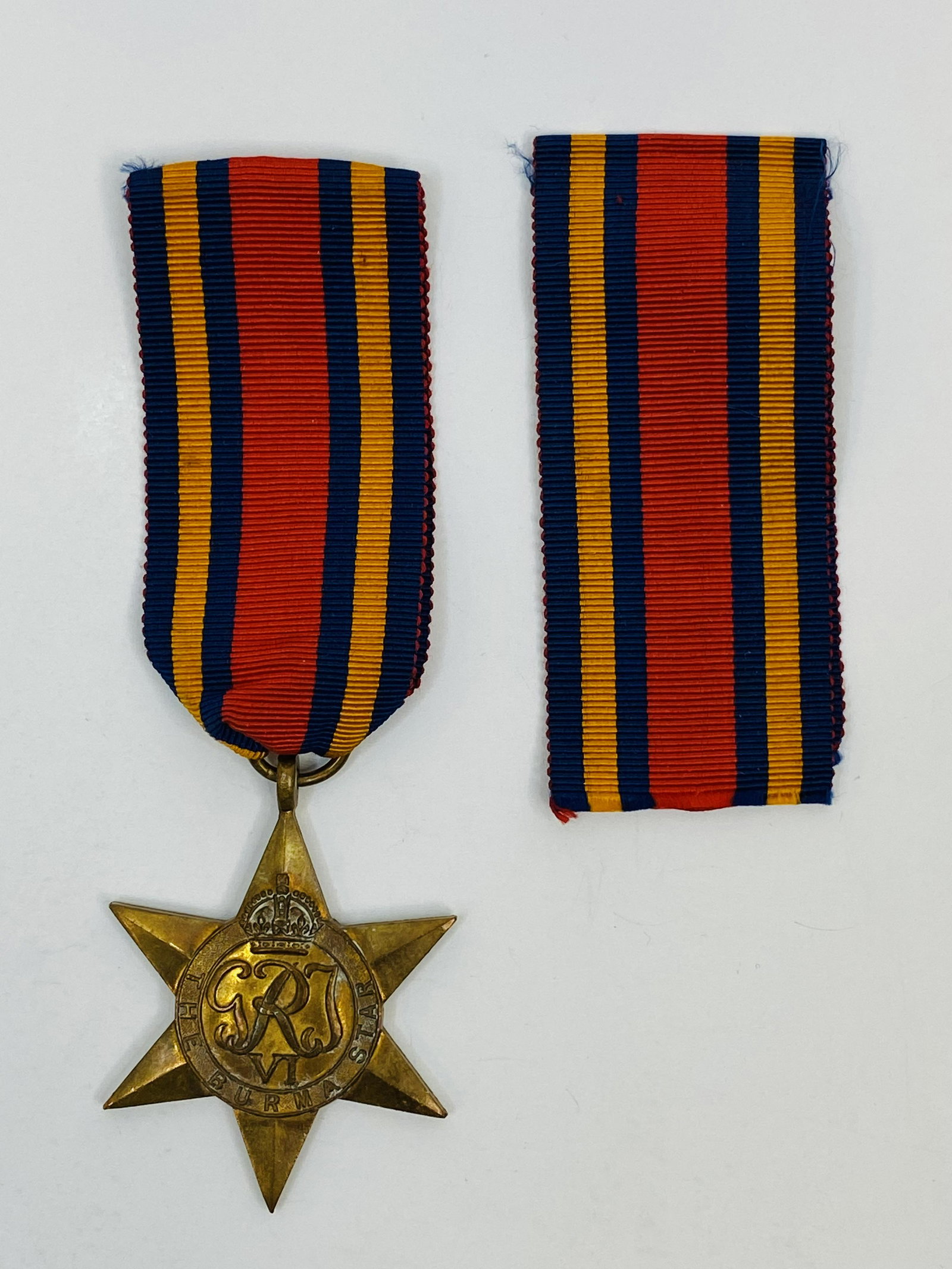 1939-45 WW2 CANADA BURMA STAR MEDAL + EXTRA RIBBON: 1939-45 WW2 CANADA BURMA STAR MEDAL + EXTRA RIBBON CONDITION : pre-owned and unamed SHIPPING FEE CANADA 4.00$ USA 4.00$ Combined shipping is available for an extra fee, but only on items won on the sa