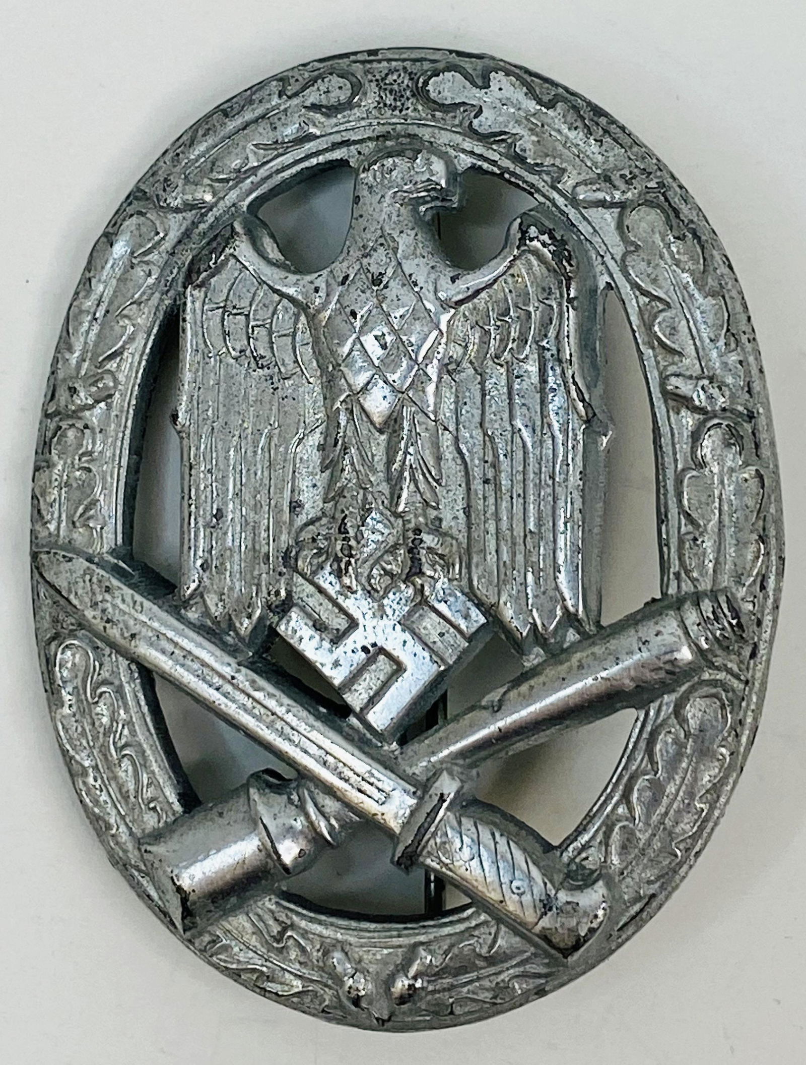 1939-45 WW2 GERMAN GENERAL ASSAULT BADGE (1 of 2)
