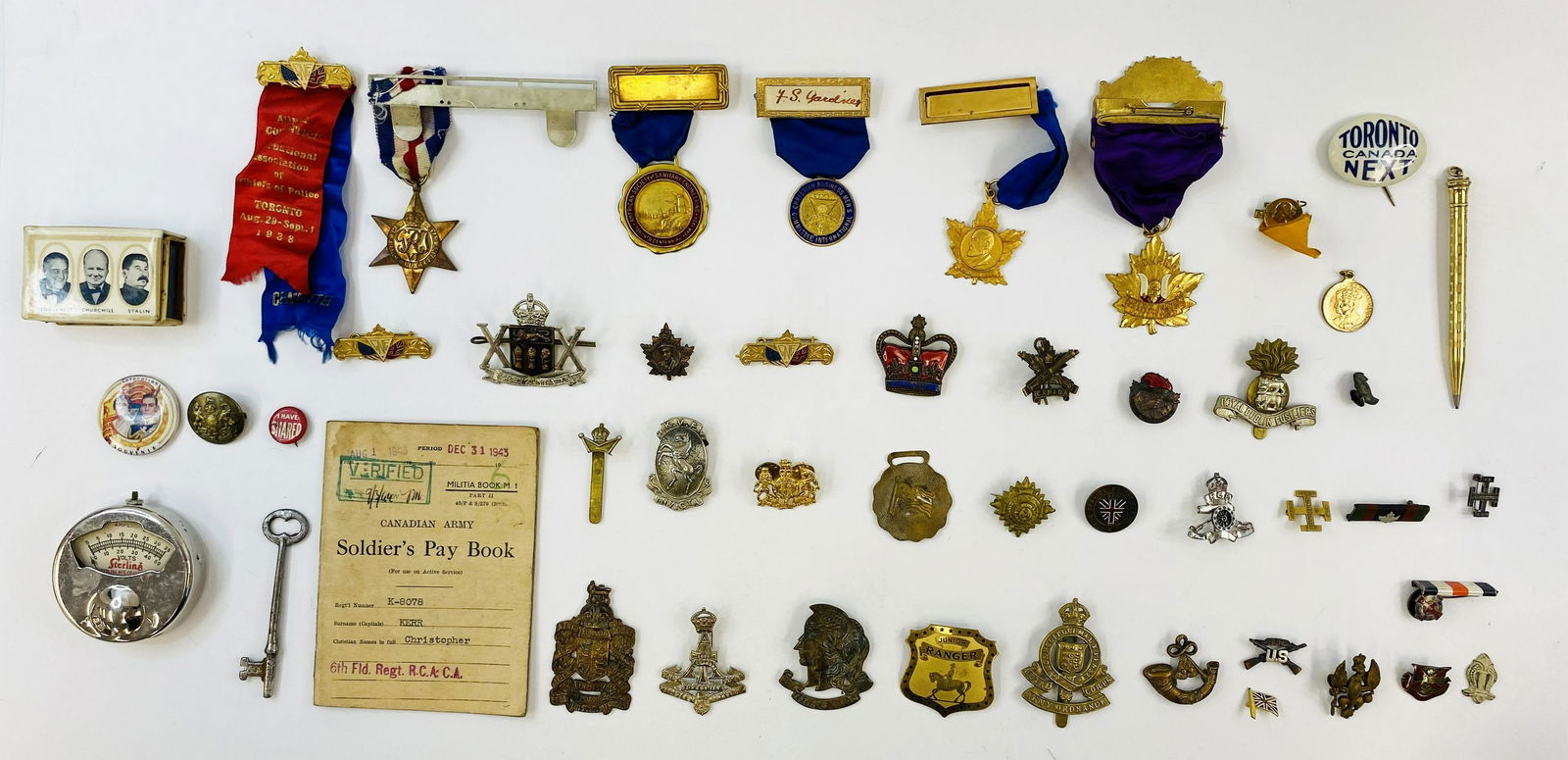 1939-45 WW2 CANADA MEDAL, BADGES & OTHERS LOT OF 44: 1939-45 WW2 CANADA MEDAL, BADGES & OTHERS LOT OF 44 CONDITION : pre-owned SHIPPING FEE CANADA 10.00$ USA 15.00$ Combined shipping is available for an extra fee, but only on items won on the same date.