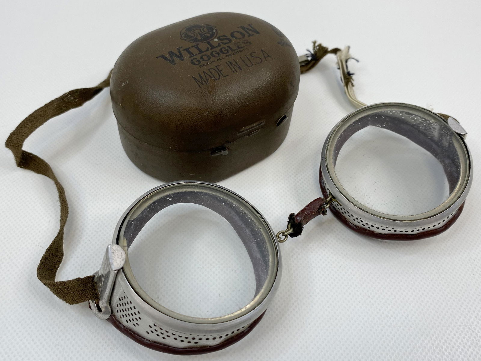 1939-45 WW2 U.S ARMY WILSON GOOGLES & BOX (1 of 8)