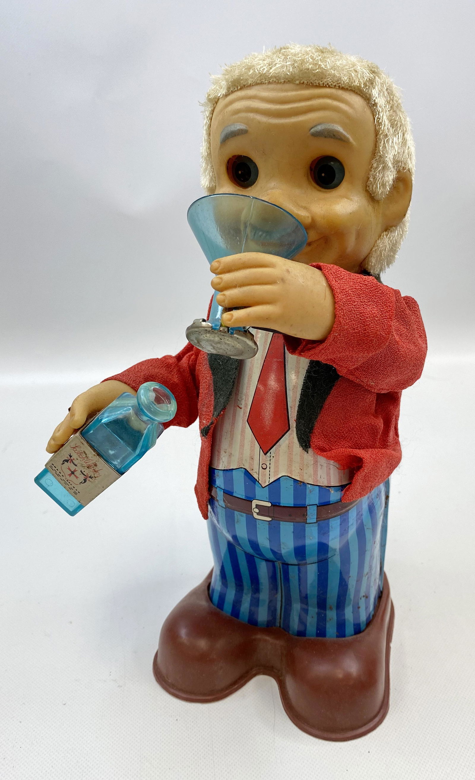 VINTAGE BATTERY OPERATED BARTENDER Apr 06, 2023 Les Collectibles in Quebec
