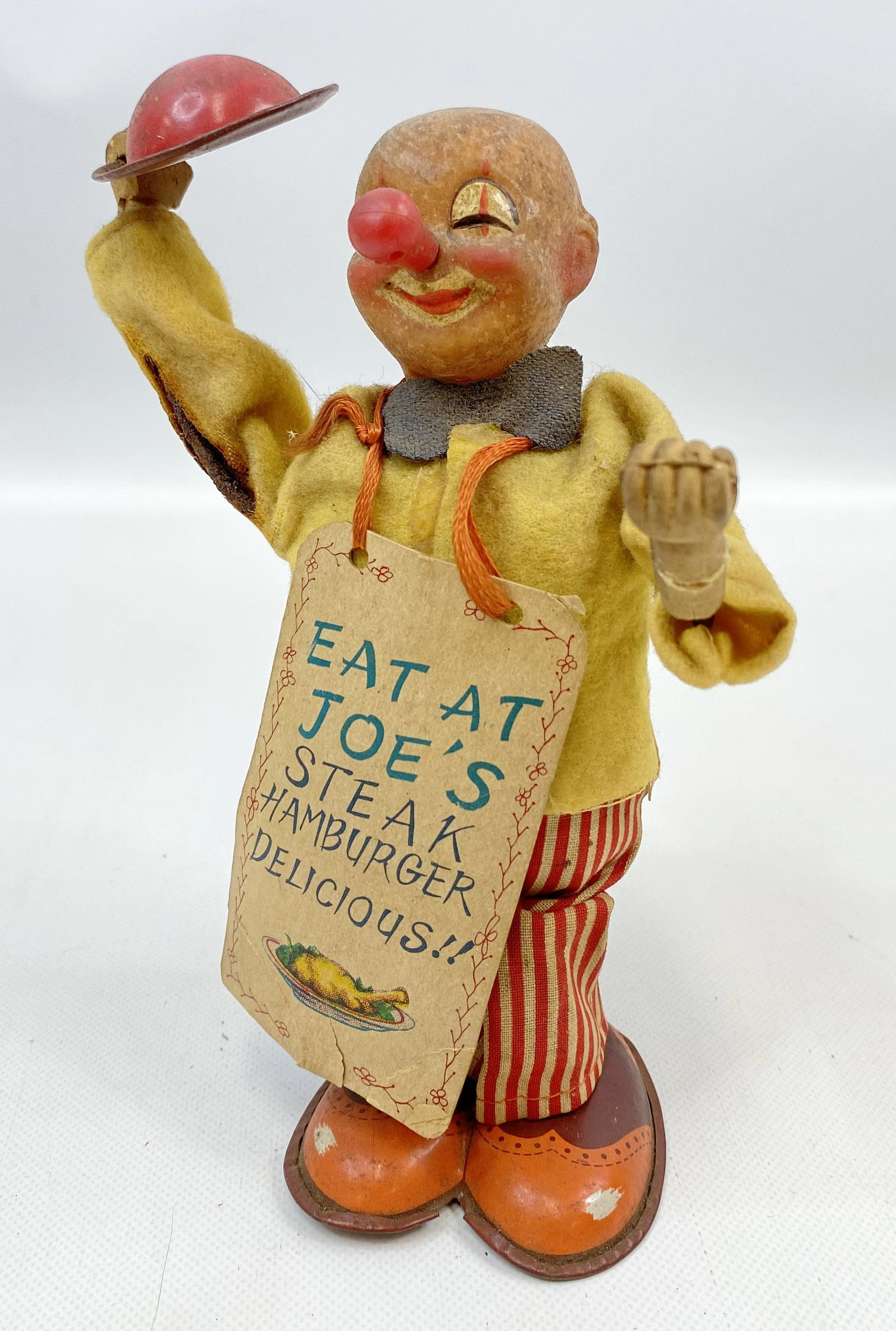 1950'S WIND-UP CLOWN EAT AT JOE'S: 1950'S WIND-UP CLOWN EAT AT JOE'S Condition: Pre-Owned. HIGH: 7 1/4 INCHES SHIPPING FEE CANADA 10.00$ USA 15.00$ Combined shipping is available for an extra fee, but only on items won on the same date