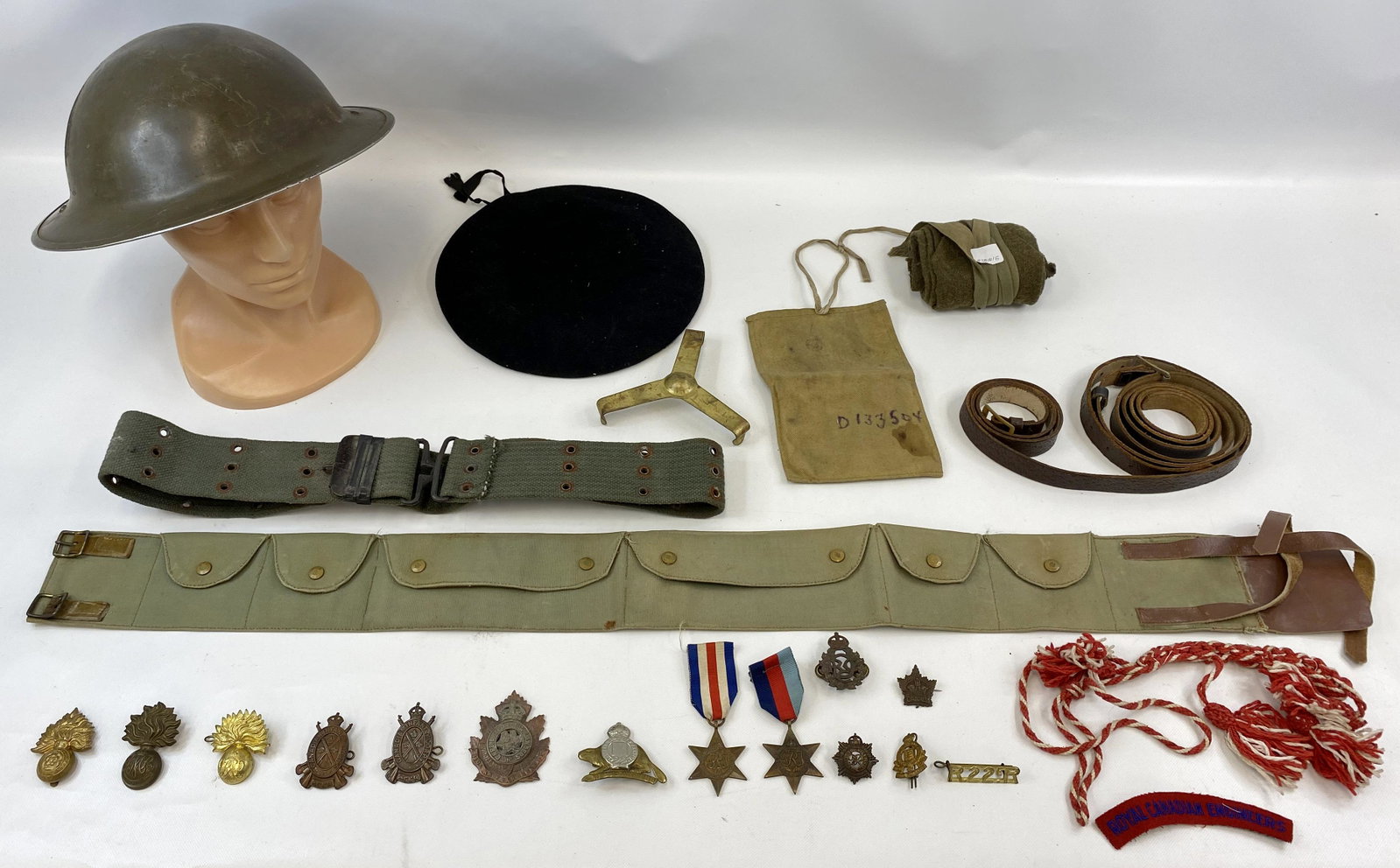 1939-45 CANADA BADGES , HELMET , MEDAL, OTHERS LOT OF 25: 1939-45 CANADA BADGES , HELMET , MEDAL, OTHERS LOT OF 25 Condition: Pre-Owned. SHIPPING FEE CANADA 20.00$ USA 25.00$ Combined shipping is available for an extra fee, but only on items won on the same 