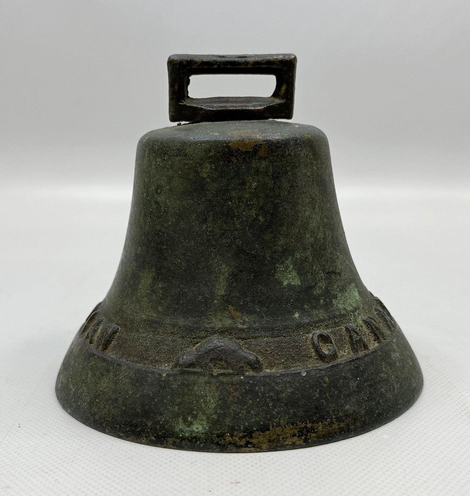 1880'S CANADIAN BRASS BELT PAPER WEIGHT: 1880'S CANADIAN BRASS BELT PAPER WEIGHT Condition: Pre-Owned. HIGH: 3 1/2 INCHES SHIPPING FEE CANADA 10.00$ USA 15.00$ Combined shipping is available for an extra fee, but only on items won on the sam
