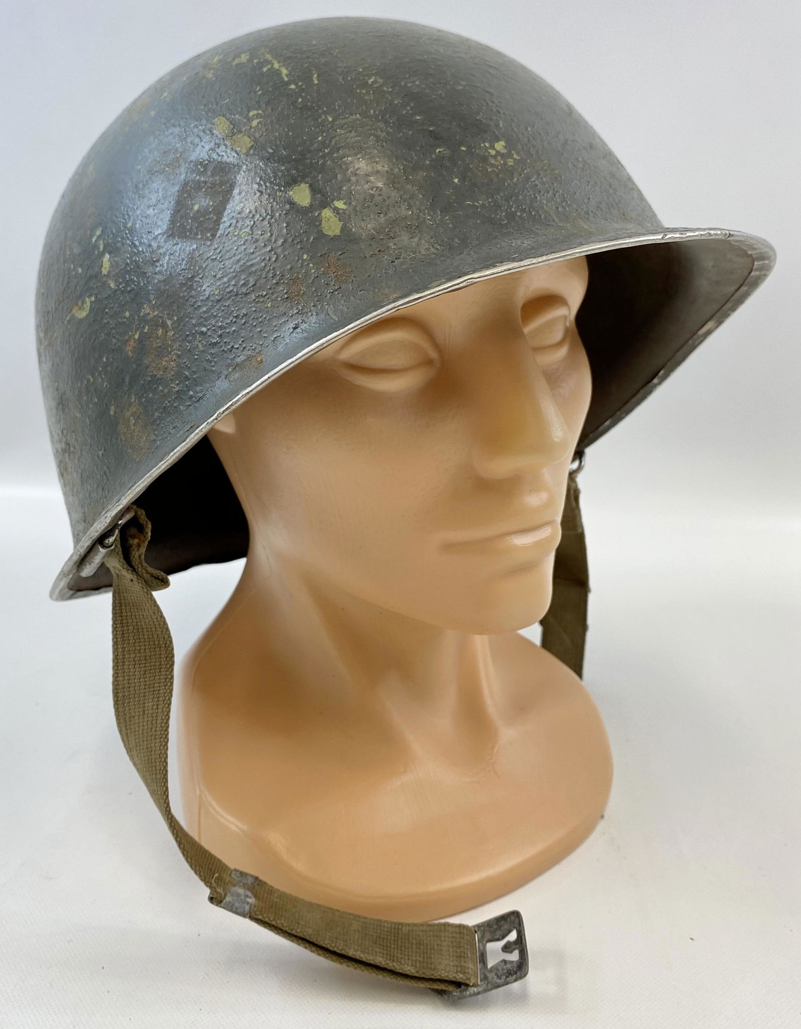 1939-45 U.S ARMY HELMET (1 of 6)