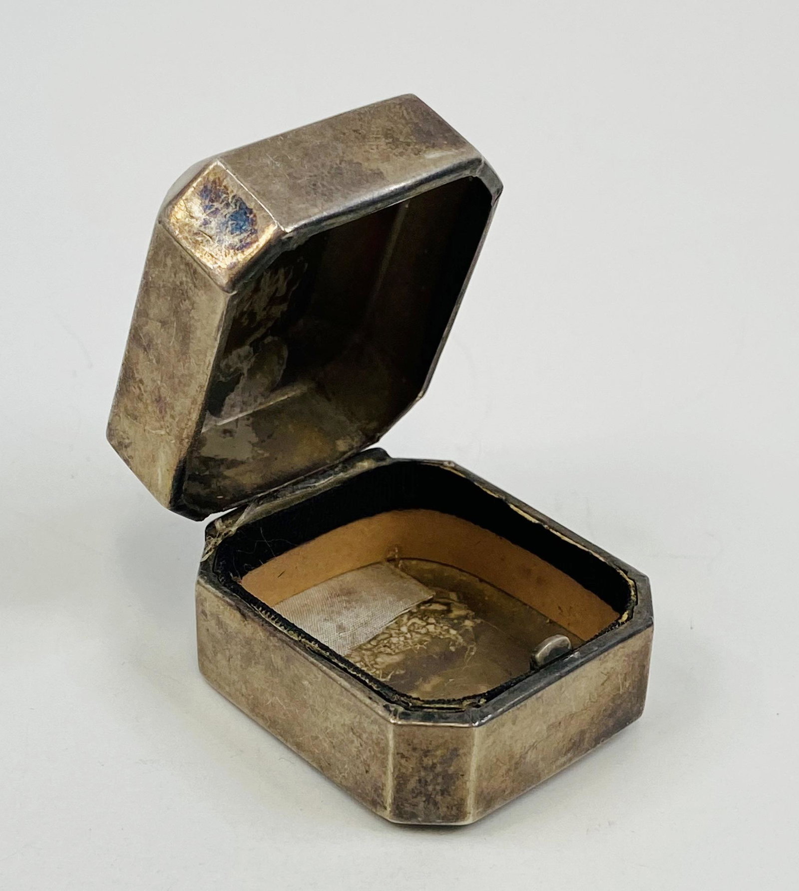 ANTIQUE STERLING SILVER RING BOX (1 of 4)