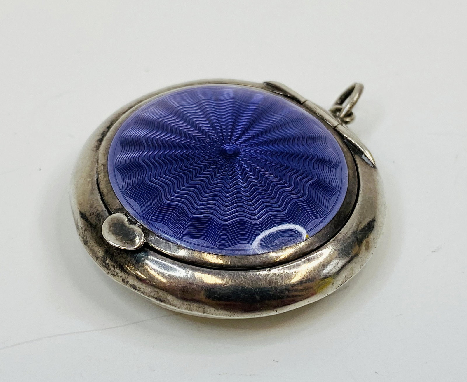 VINTAGE STERLING SILVER POWDER COMPACT LILAC COVER (1 of 3)