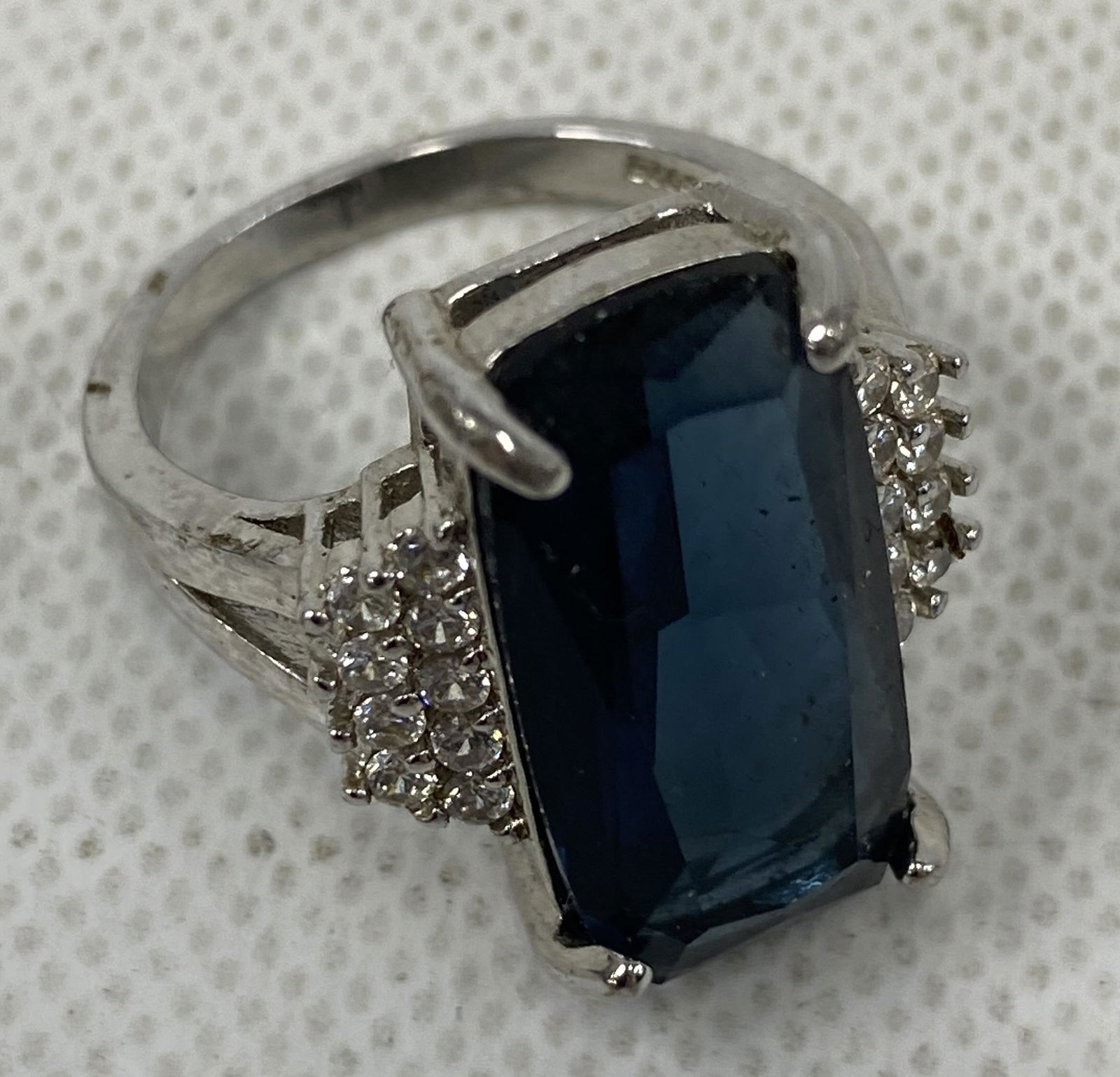 VINTAGE STERLING SILVER NUGGET RING DARK BLUE STONE (1 of 4)