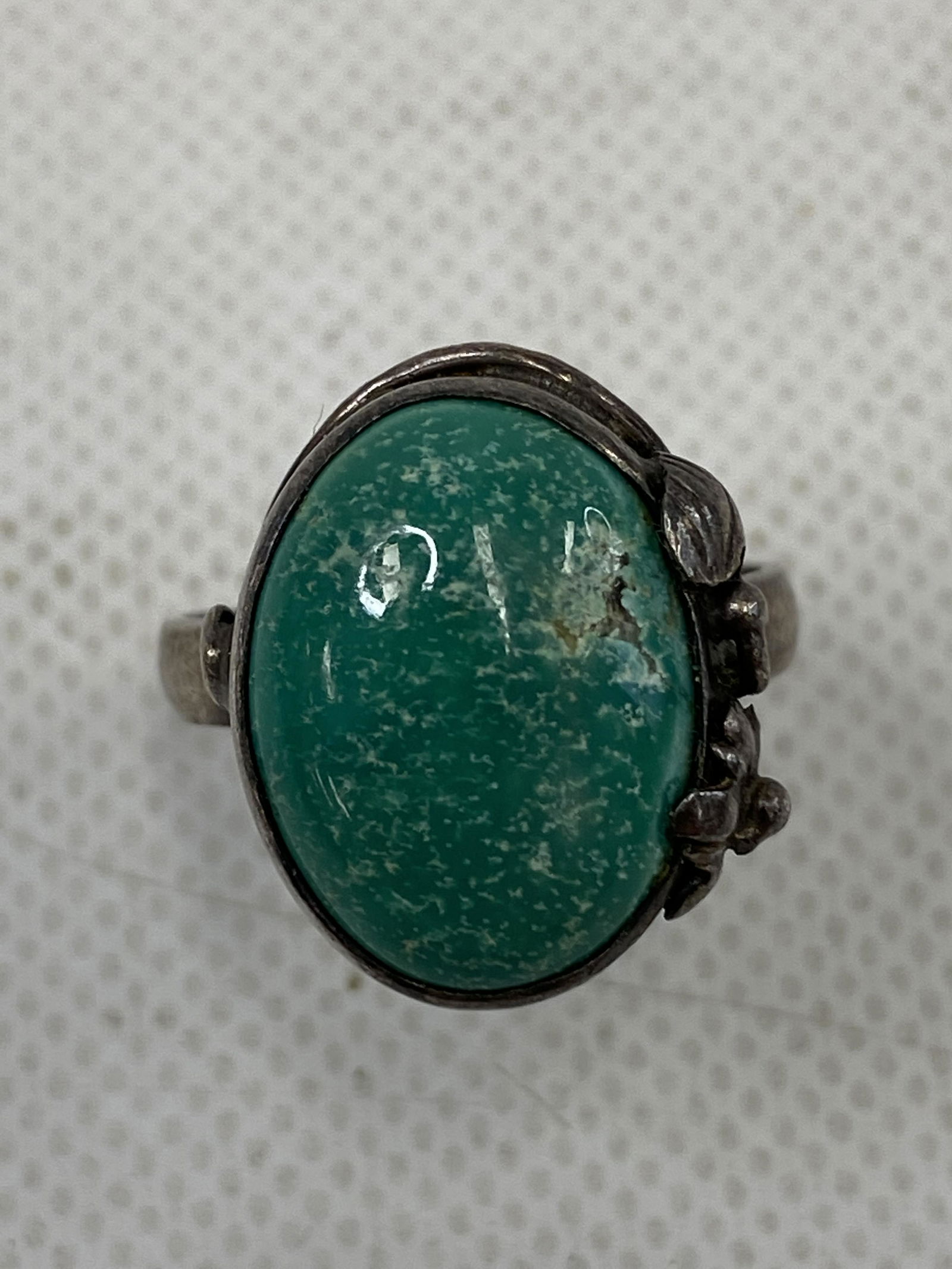ANTIQUE STERLING SILVER COCKTAIL RING GREEN STONE (1 of 3)
