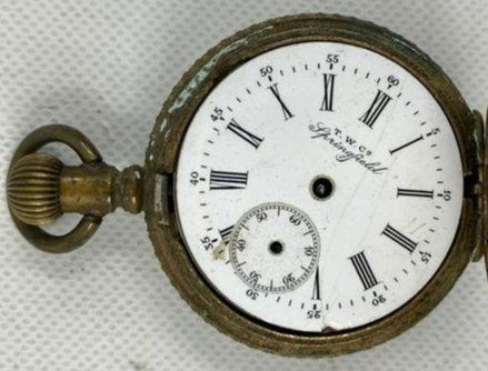 ANTIQUE SPRINGFIELD GOLD-FILLED POCKET WATCH: ANTIQUE SPRINGFIELD GOLD-FILLED POCKET WATCH PRE-OWNED, DOESN'T RUN CONDITION : CRYSTAL MISSING Diameter: 1 5\8 inch *We can't garantee that the watch keeps accurate time, it wasn't tested long enoug