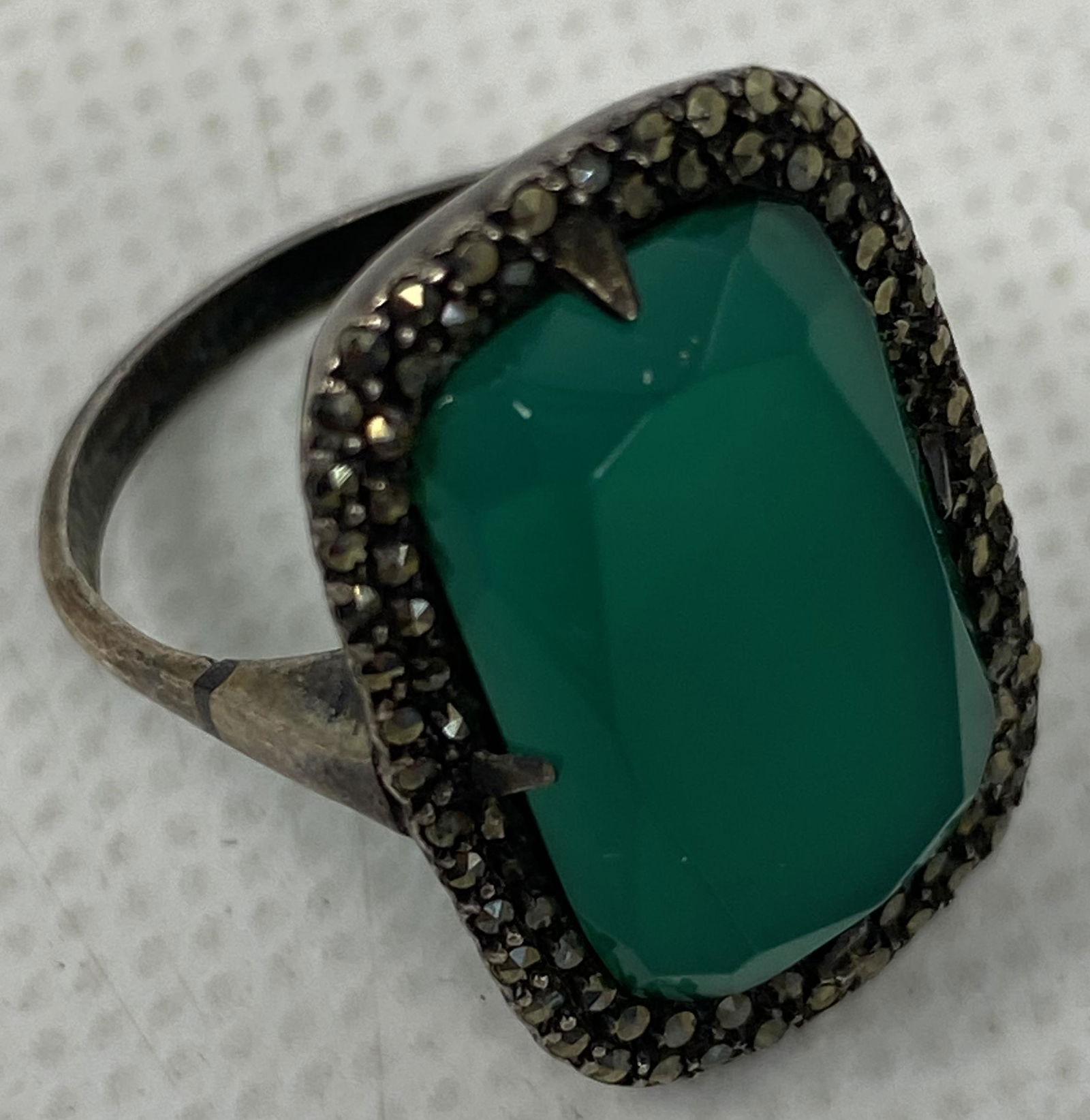 ANTIQUE STERLING SILVER HALO RING GREEN STONE (1 of 4)