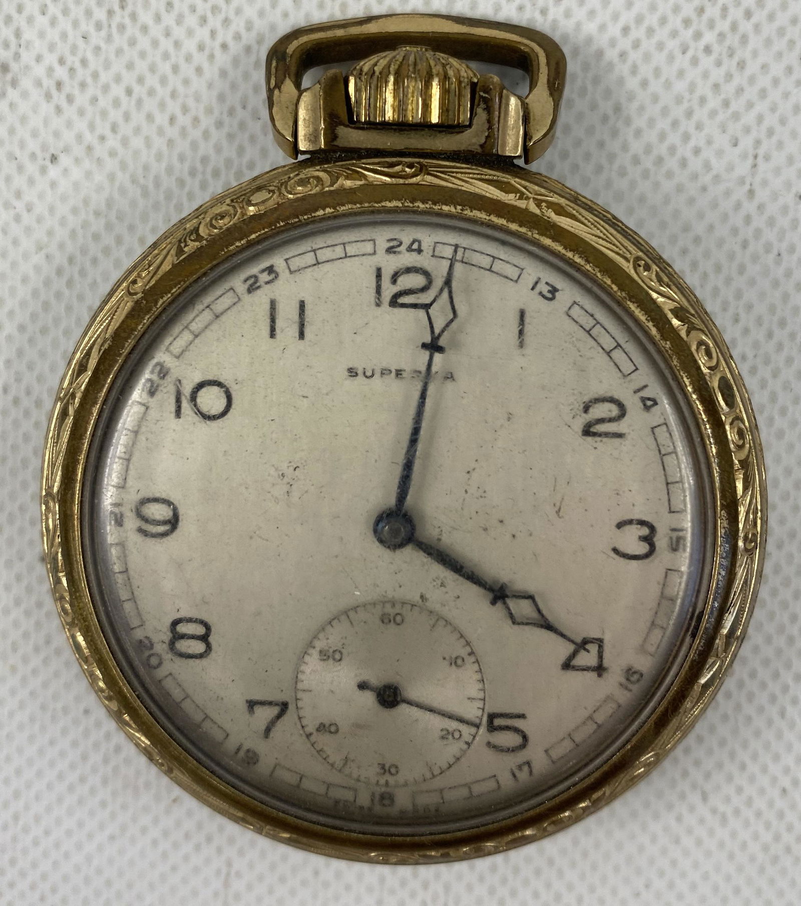 ANTIQUE SUPERVA GOLD-FILLED 21 JEWELS POCKET WATCH: ANTIQUE SUPERVA GOLD-FILLED 21 JEWELS POCKET WATCH CONDITION: PRE-OWNED, DOESN'T RUN Diameter: 2 inch *We can't garantee that the watch keeps accurate time, it wasn't tested long enough* SHIPPING FEE