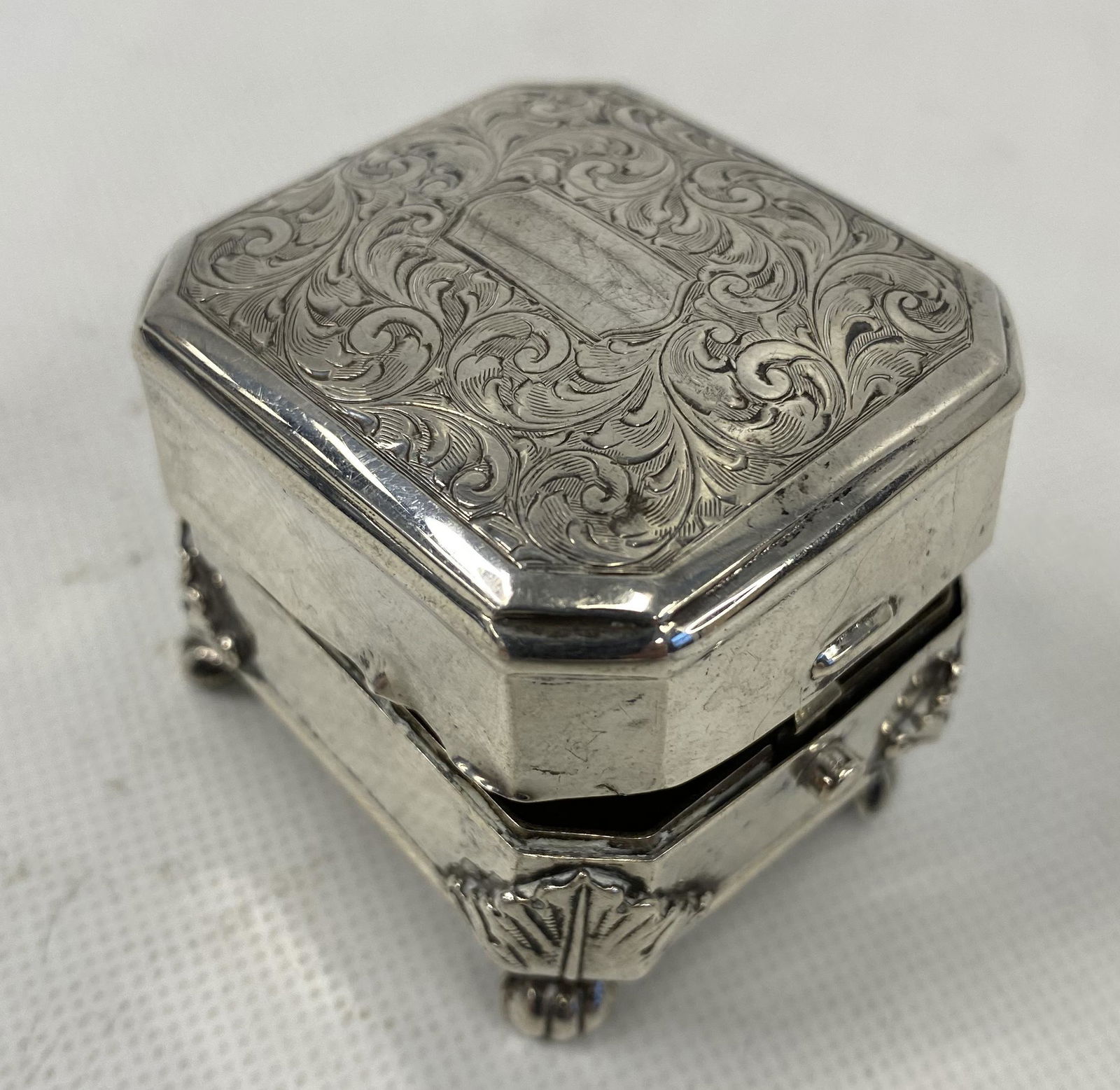 VINTAGE BIRKS STERLING SILVER RING BOX (1 of 6)