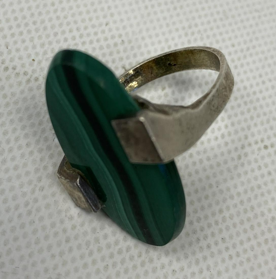 VINTAGE STERLING SILVER COCKTAIL RING GREEN VEINED STONE (1 of 3)