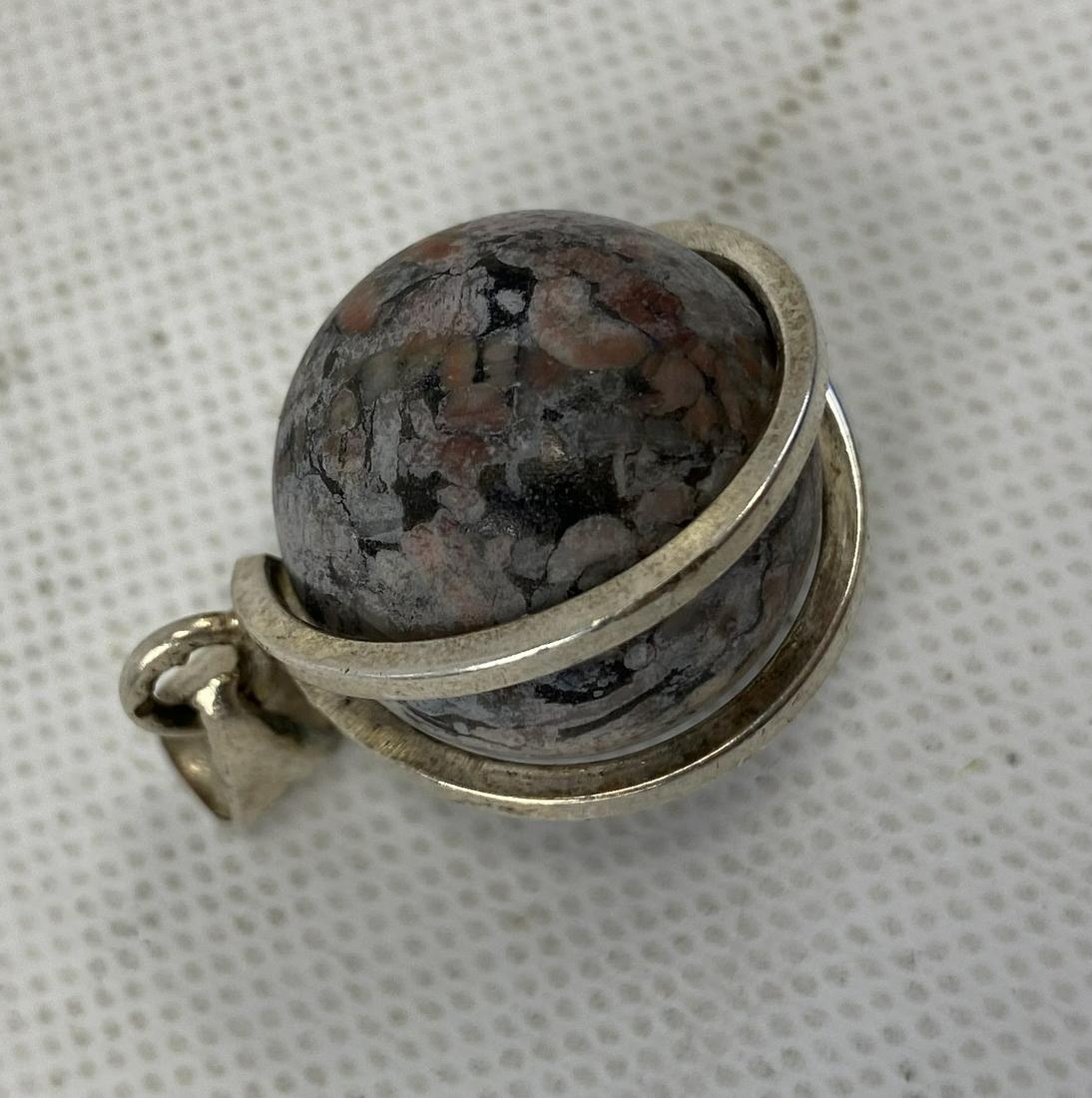 VINTAGE STERLING SILVER SPHERICAL PENDANT GREY&PINK STONE (1 of 3)