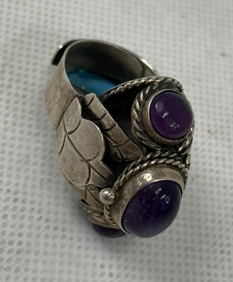 VINTAGE STERLING SILVER CLUSTER RING 3 PURPLE STONES (1 of 3)