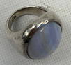 VINTAGE STERLING SILVER COCKTAIL RING LILAC VEINED STONE