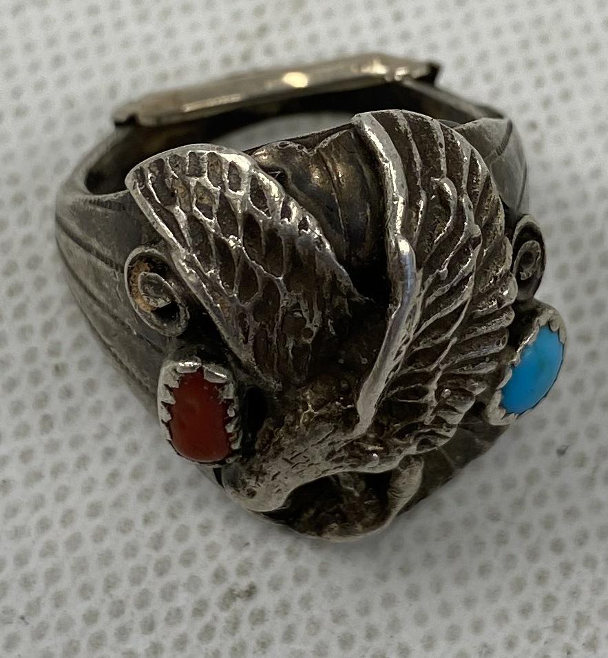 VINTAGE STERLING SILVER EAGLE SIGNET RING BLUE & RED STONES (1 of 4)